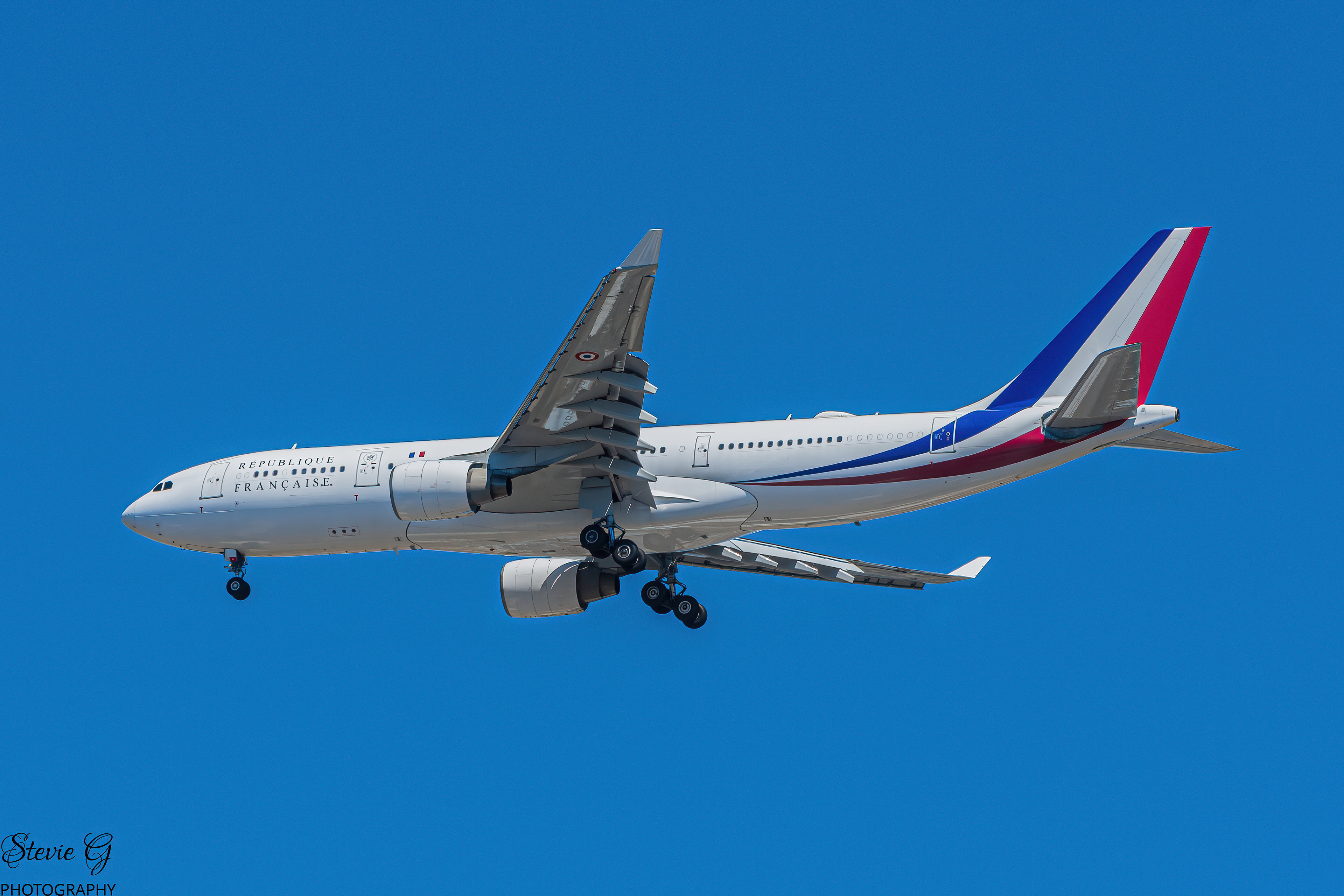 Donal Morrissey (Birrlad) French Air Force A330-200 F-RARF