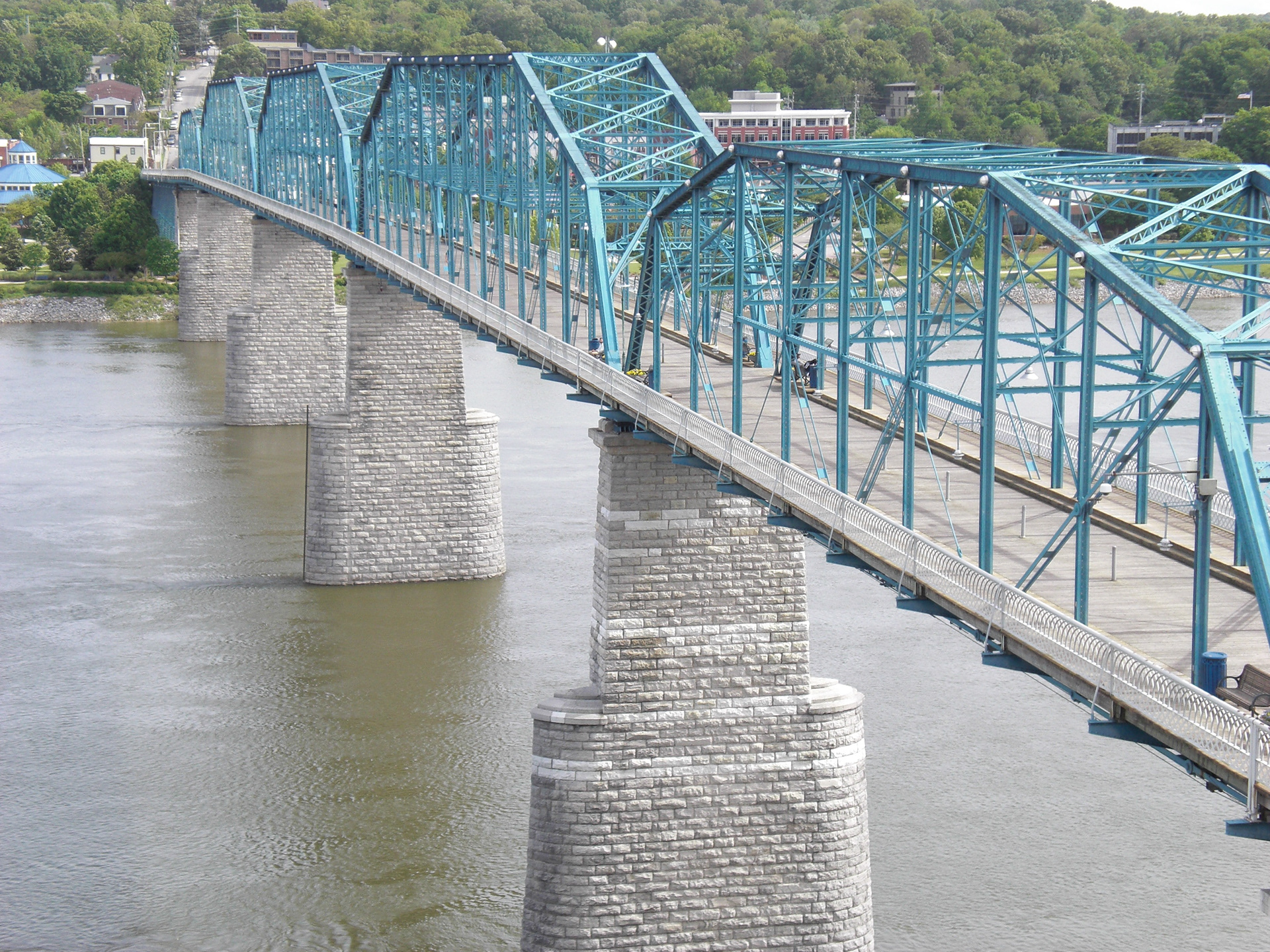 Walnut Street Bridge