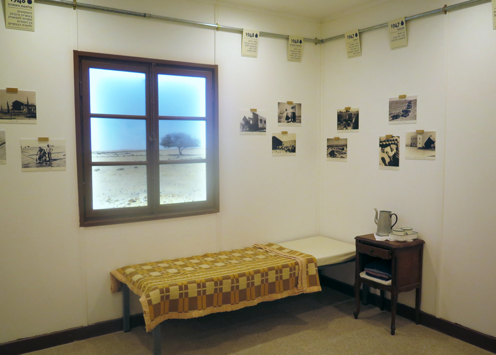 Model of a 1950's bedroom