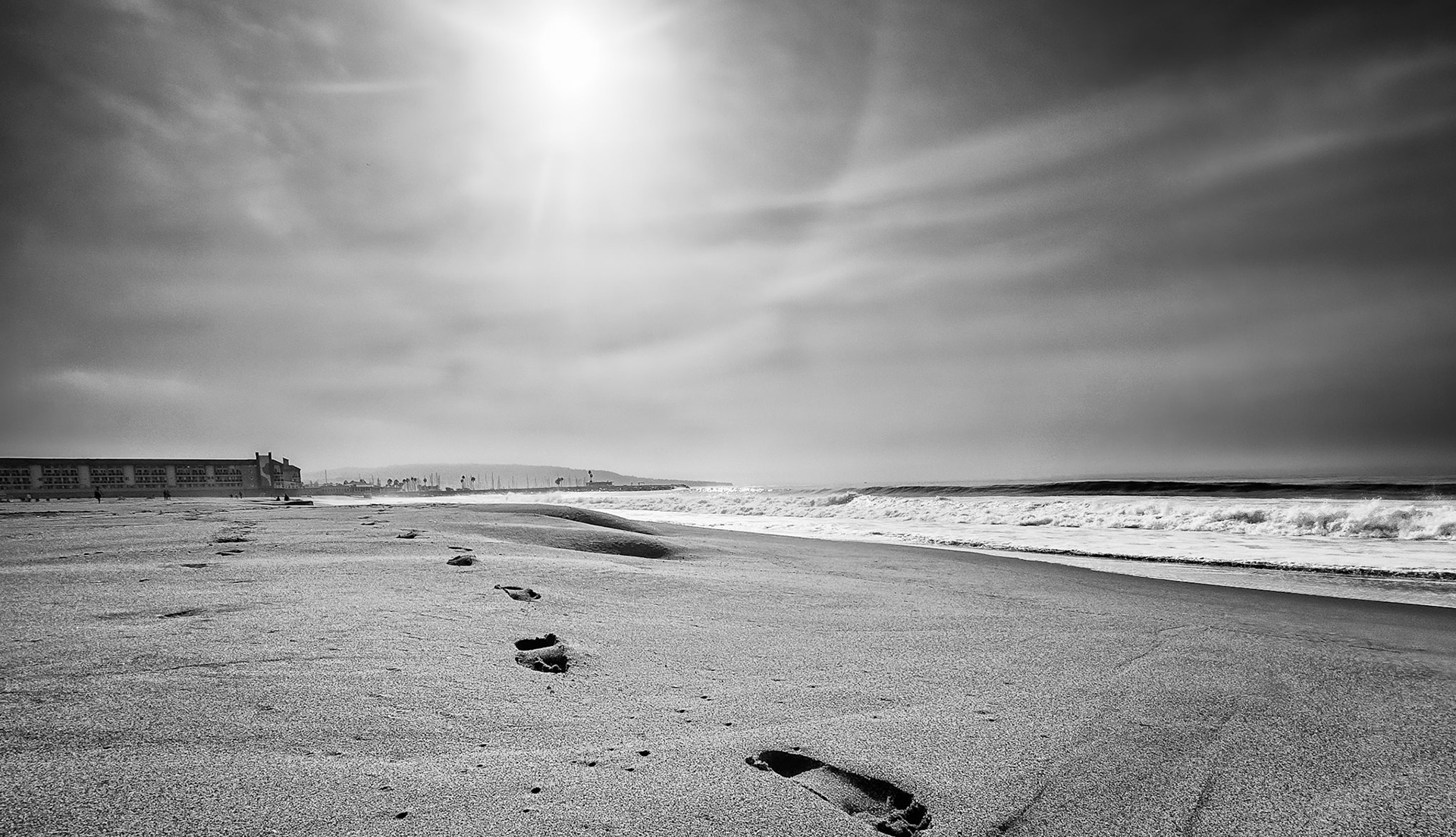 What's a trip to California without a walk on the beach! In Decmber :D