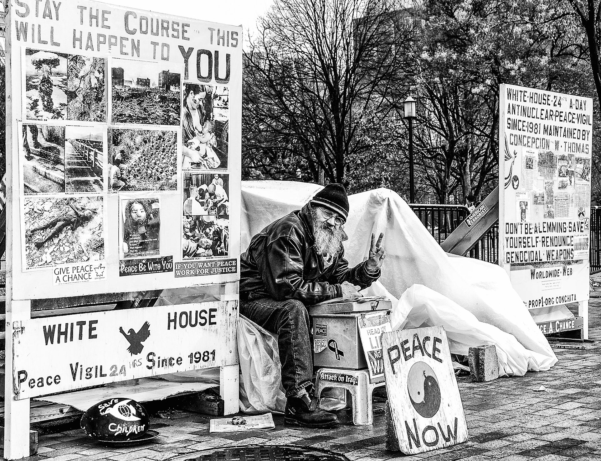 Welcome to the White House. Free Speech hard at work!