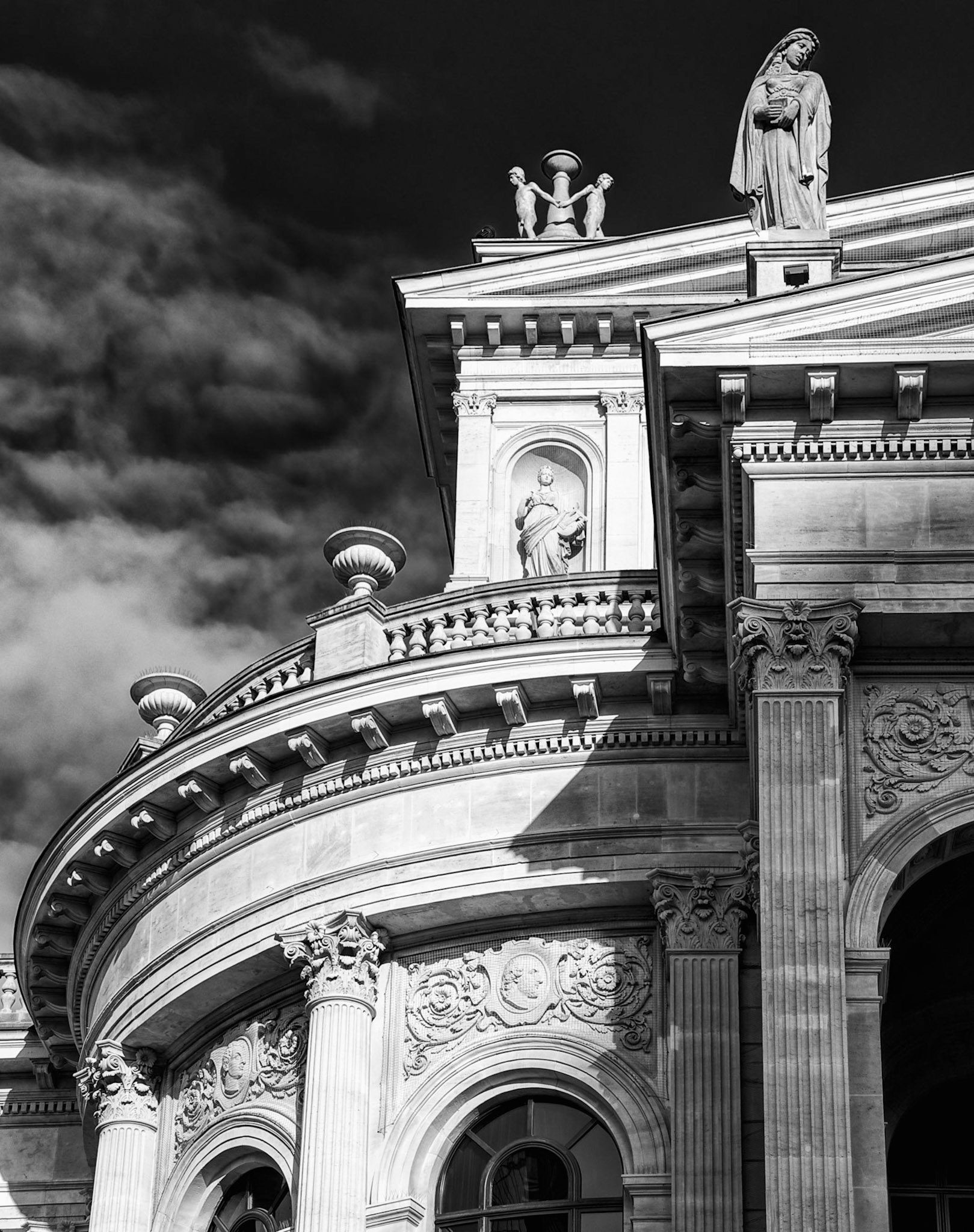 Frankfurt Opera House Corner Detail