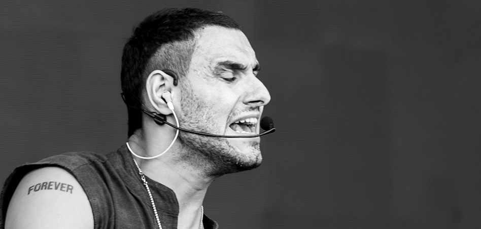 Emmanuel Kelly on stage at the Isle of Wight Festival 2025