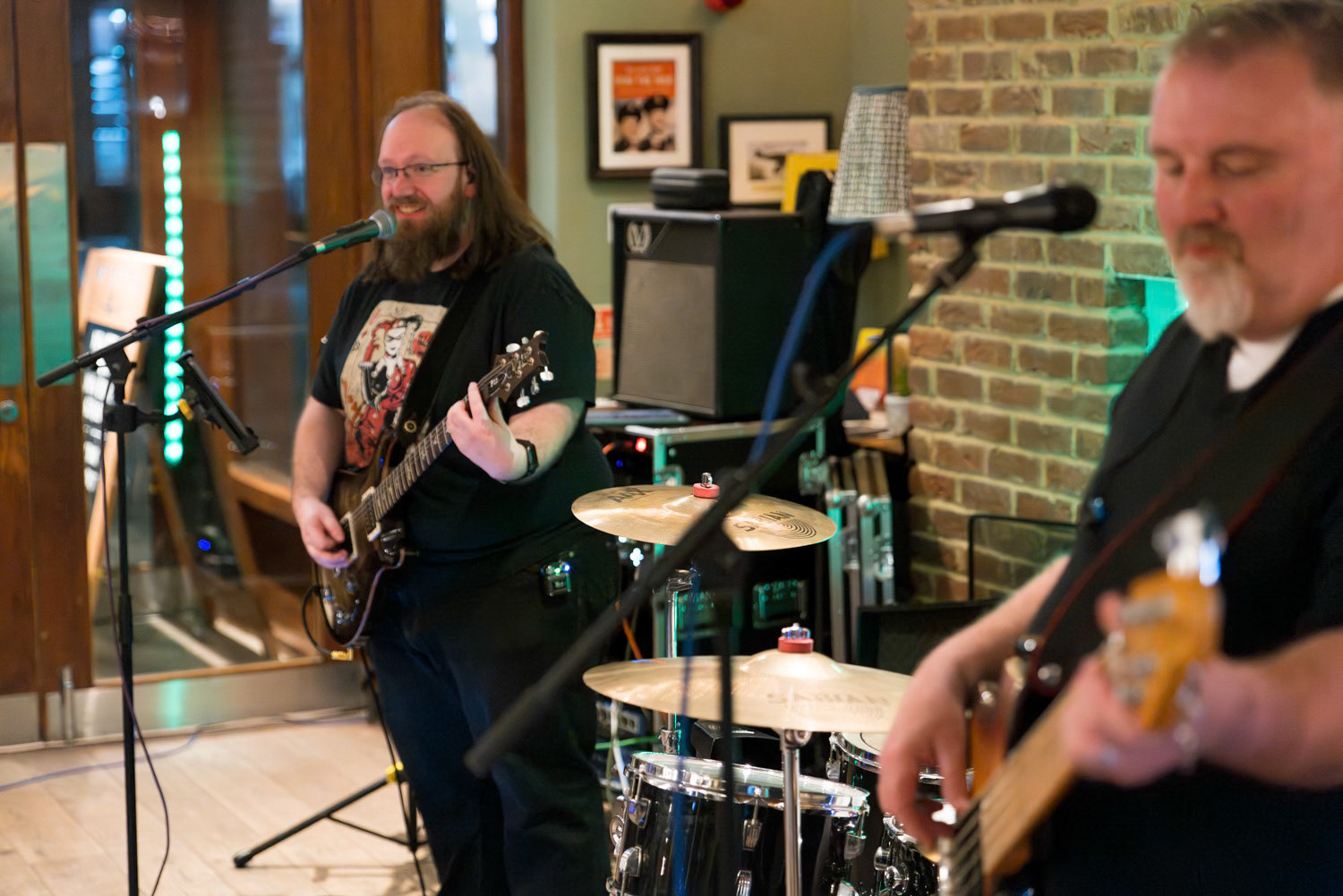 Phat Gandalf Performing