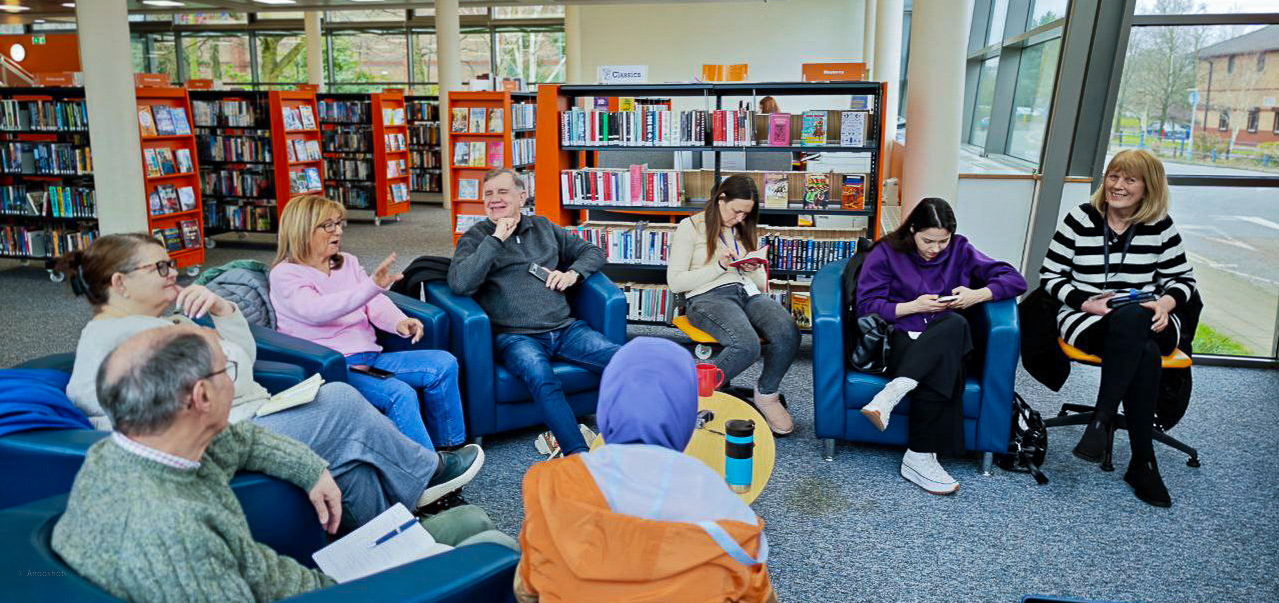 Session 6: Reviewing participants’ photos and discussing their photographic practice.