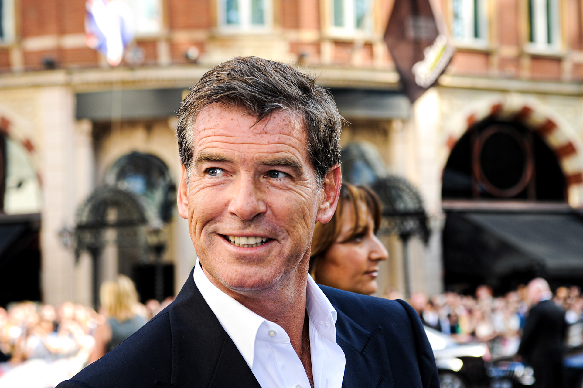 PIERCE  BROSNAN