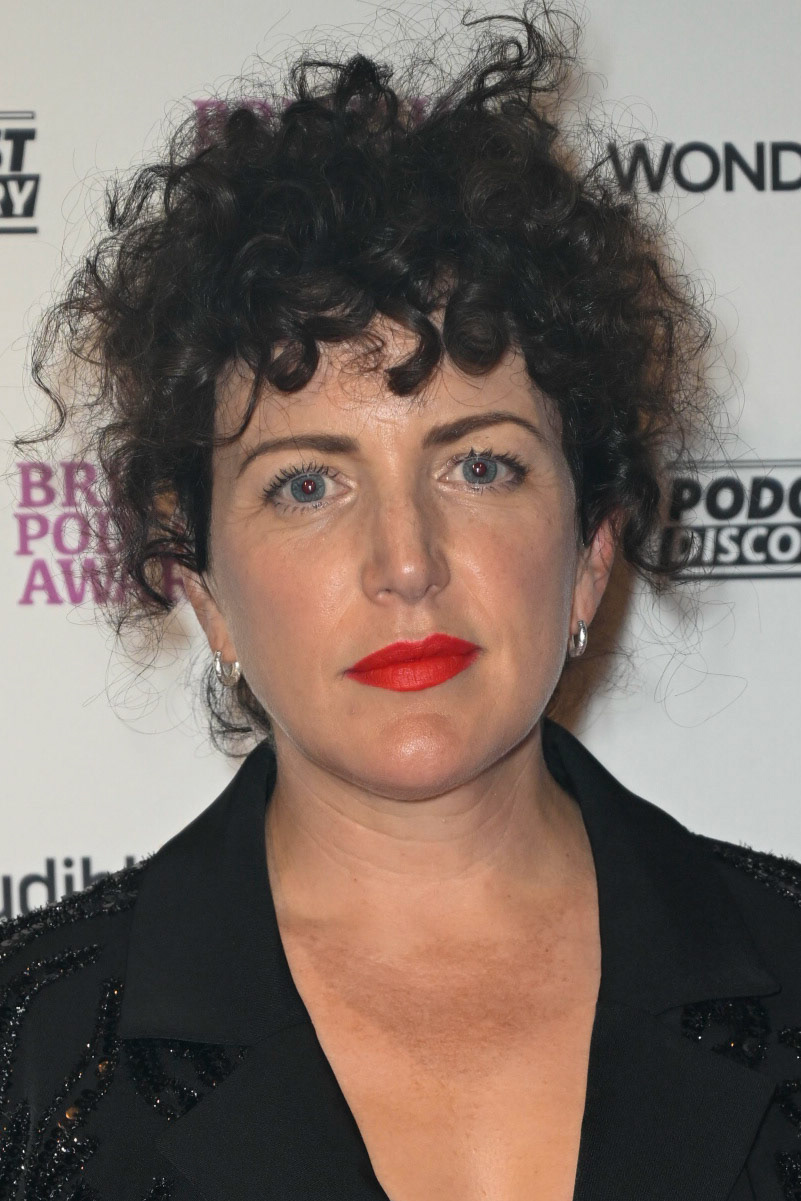 ANNIE MAC