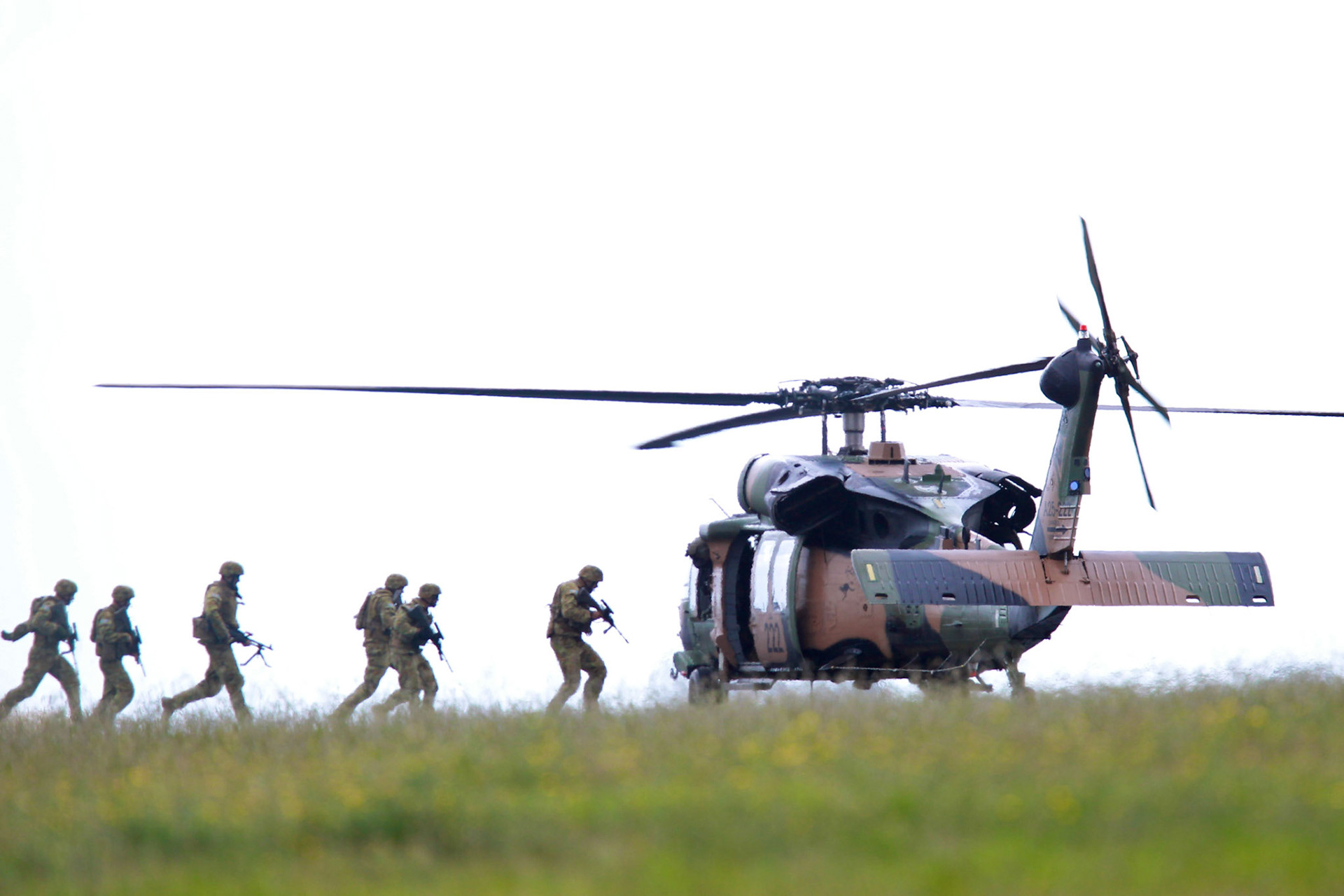 Blackhawk and troopsMelbourne Airshow 2011Avalon, Victoria, Australia04 March 2011