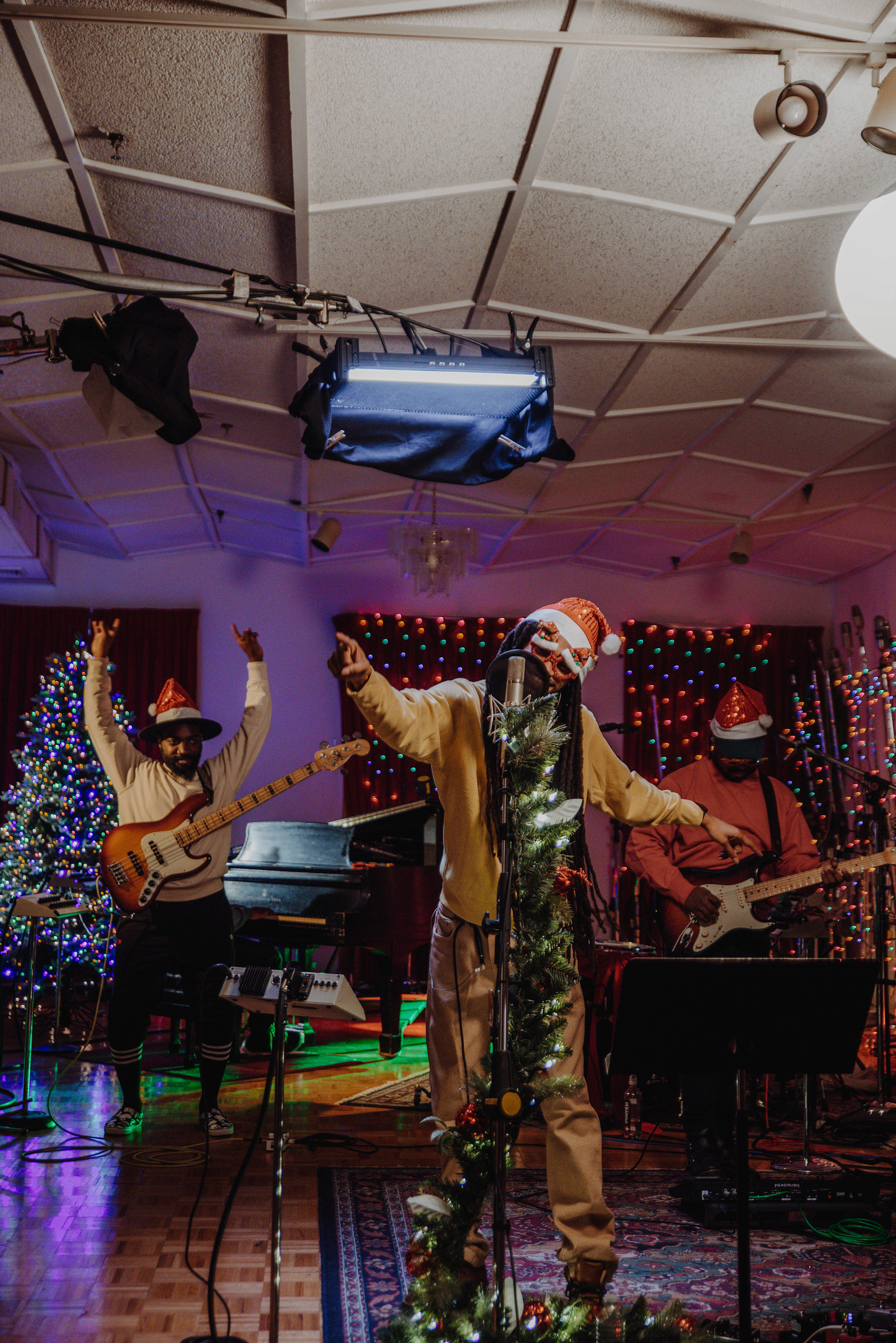 Phony Ppl - BTS Christmas Video