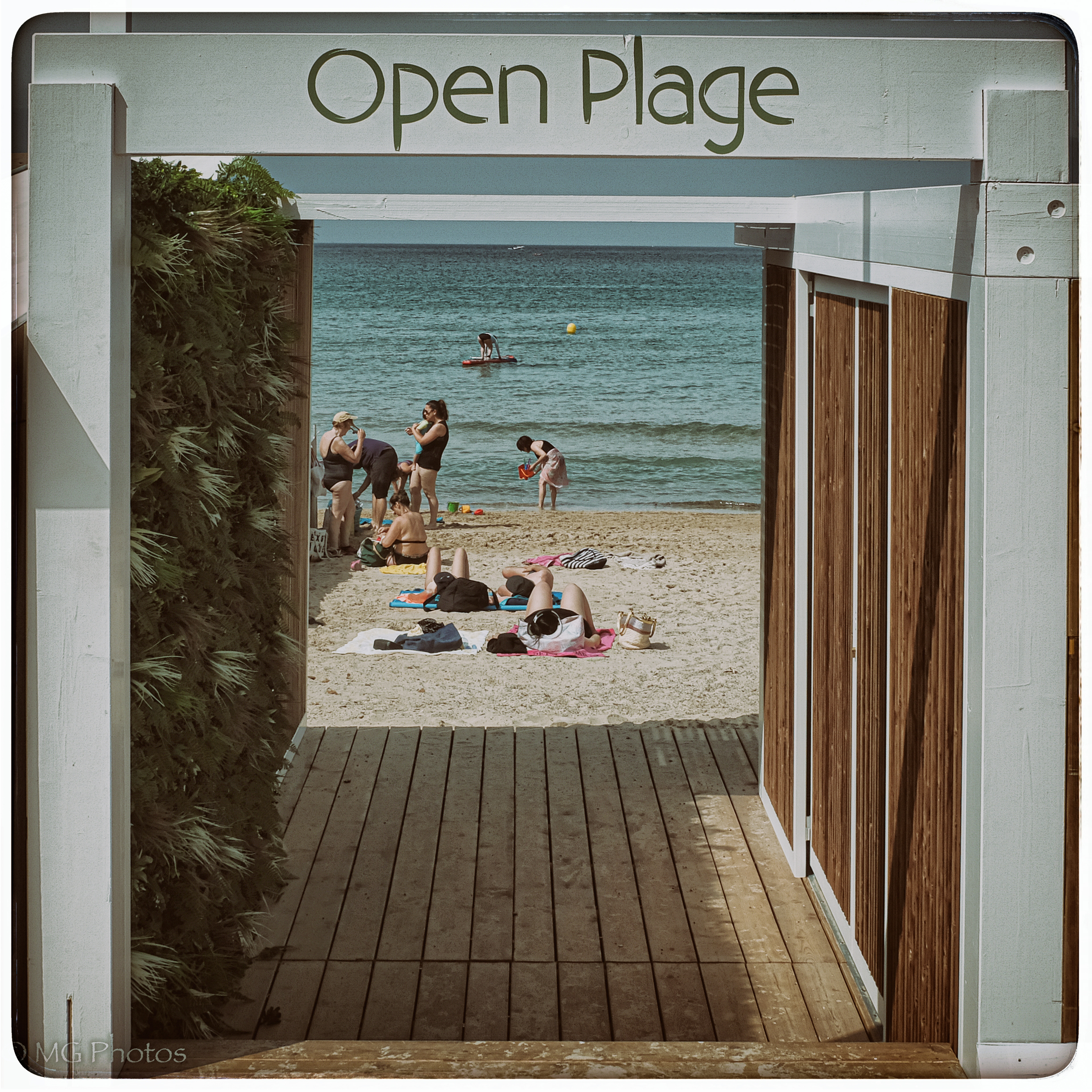 Open Beach (Fujifilm X100F)
