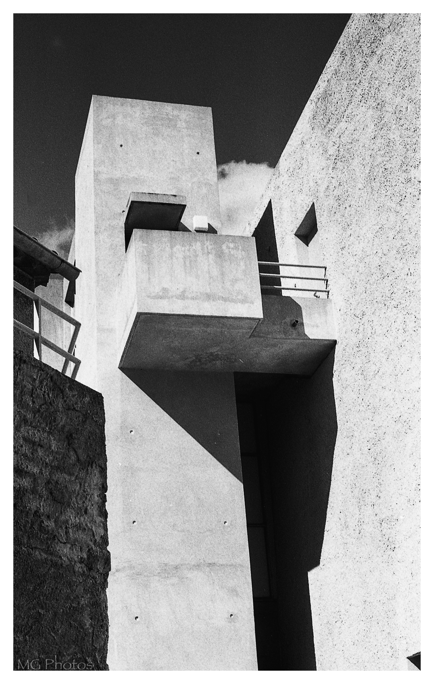 ArchiBrute (LEICA M3)