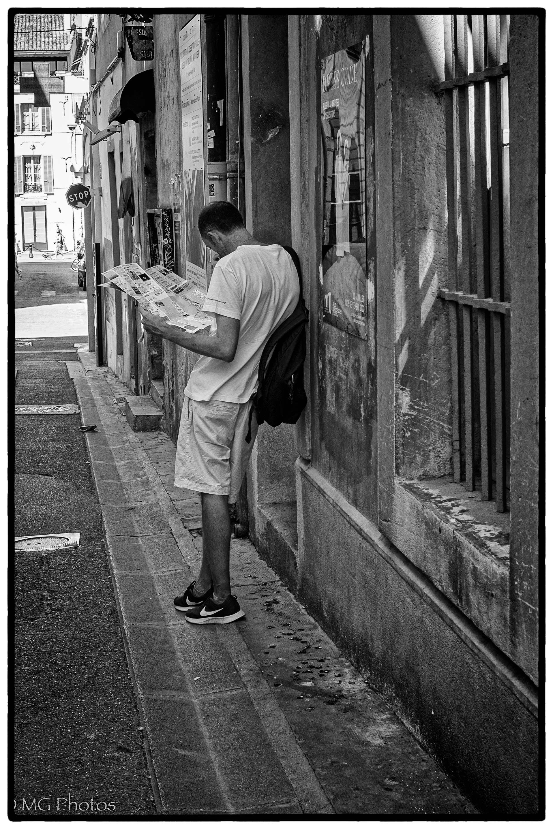 Expos planner (Ricoh GR3, Arles)