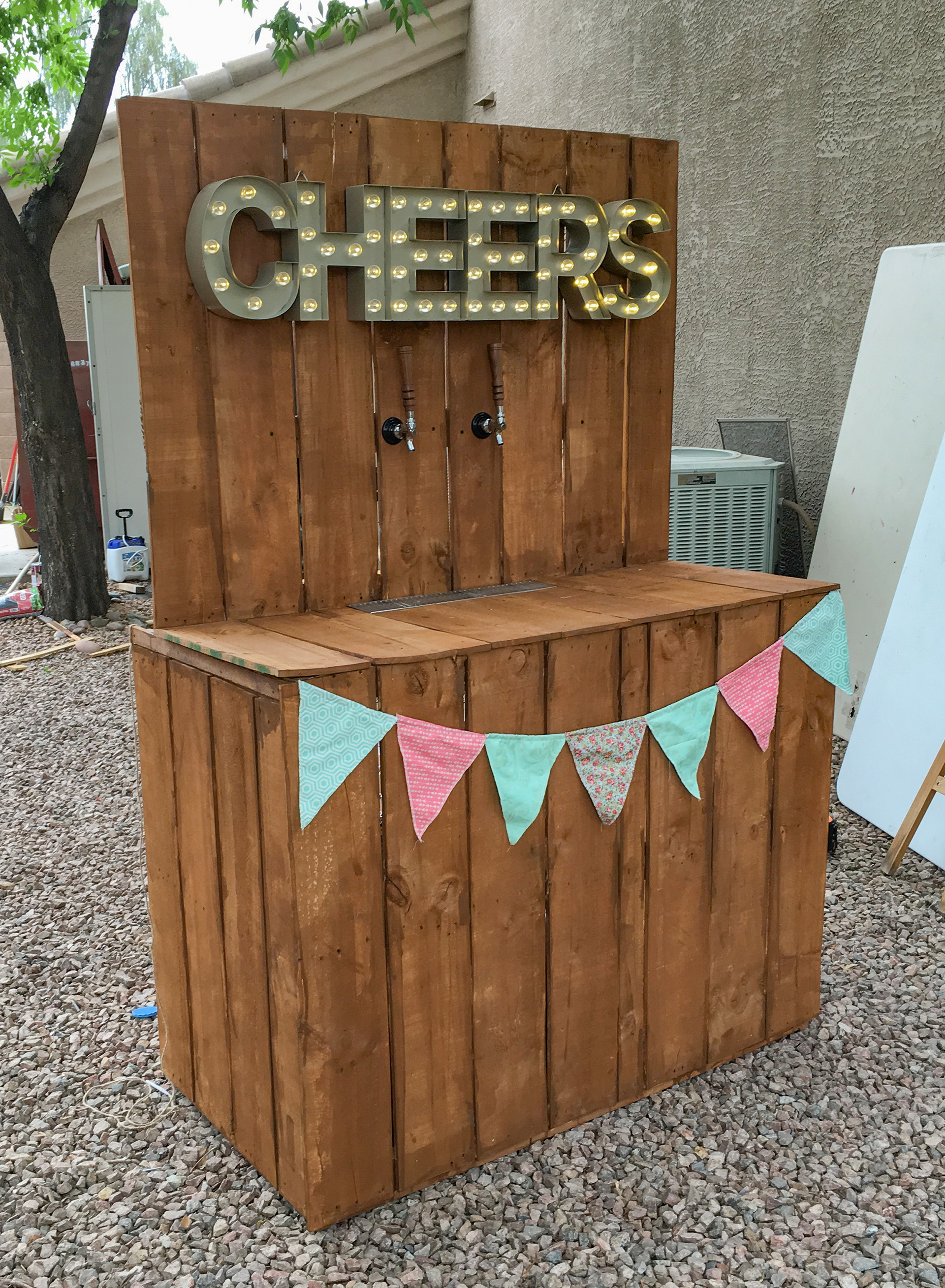 Bar project with two taps and catch tray