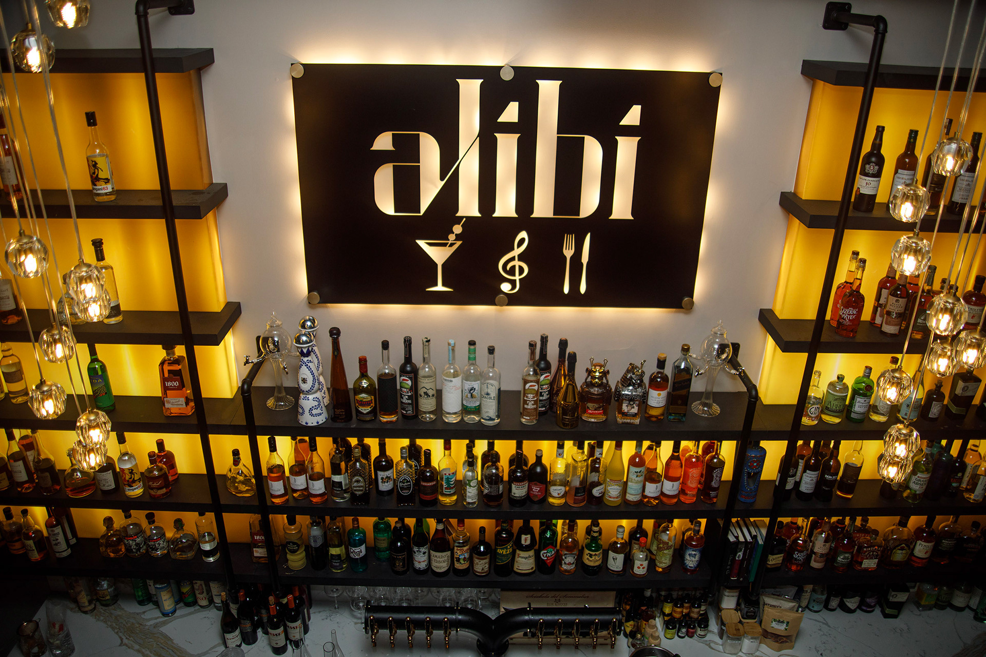 Alibi Bar & Lounge, Bethlehem, Pa.