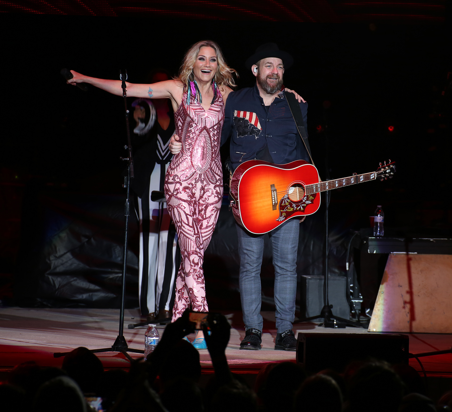 Jennifer Nettles and Kristian Bush of Sugarland. Allentown Fairgrounds August 31, 2018.