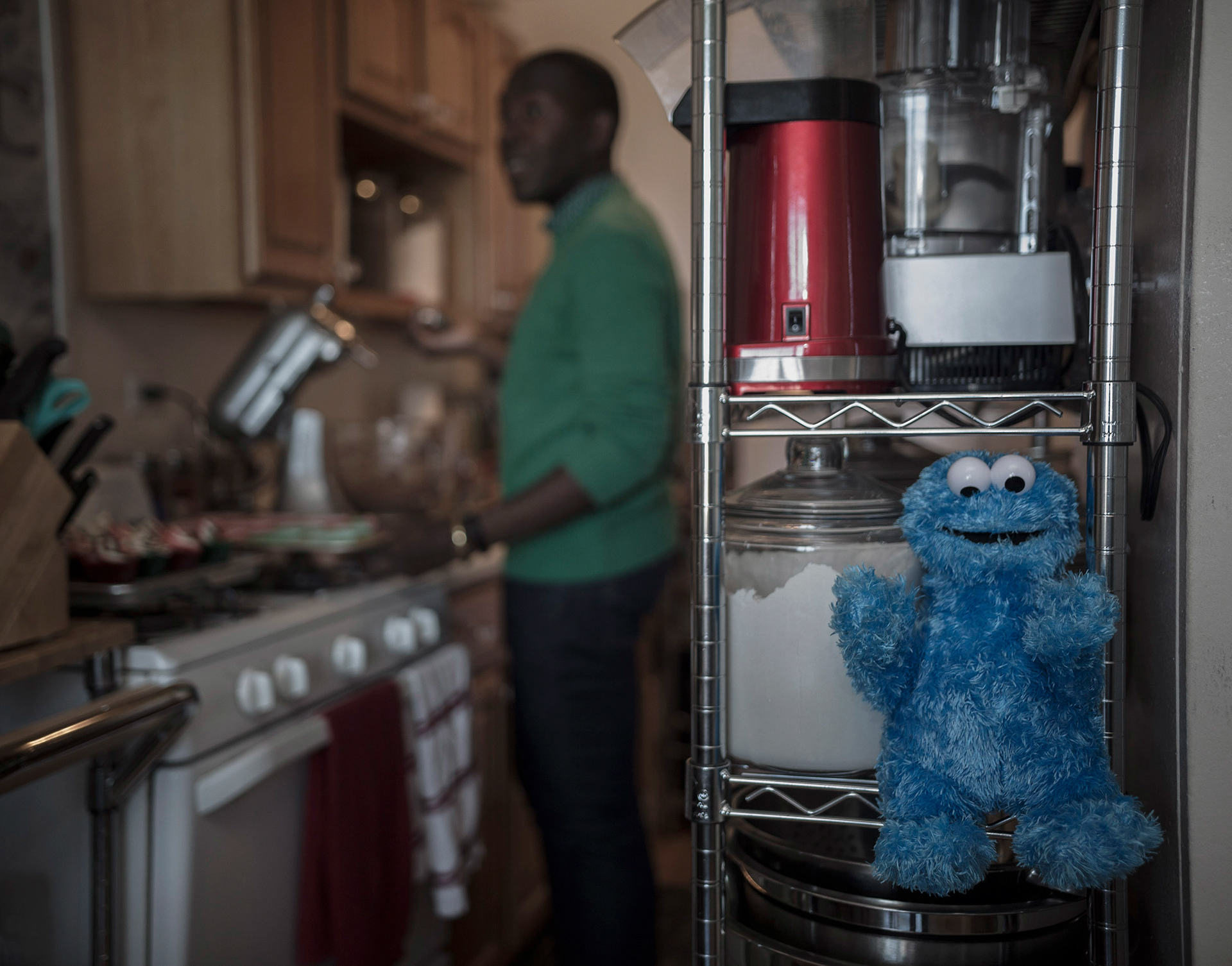 Buki Elegbede of “The Buki Show,” bakes homemade chocolate candy cane swirl cupcakes for the holiday season in Newark. (Jane Therese for Edible New Jersey)