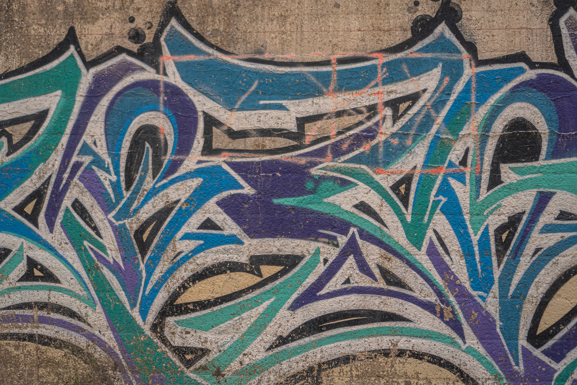 if you look closely you see the markings for construction over the art