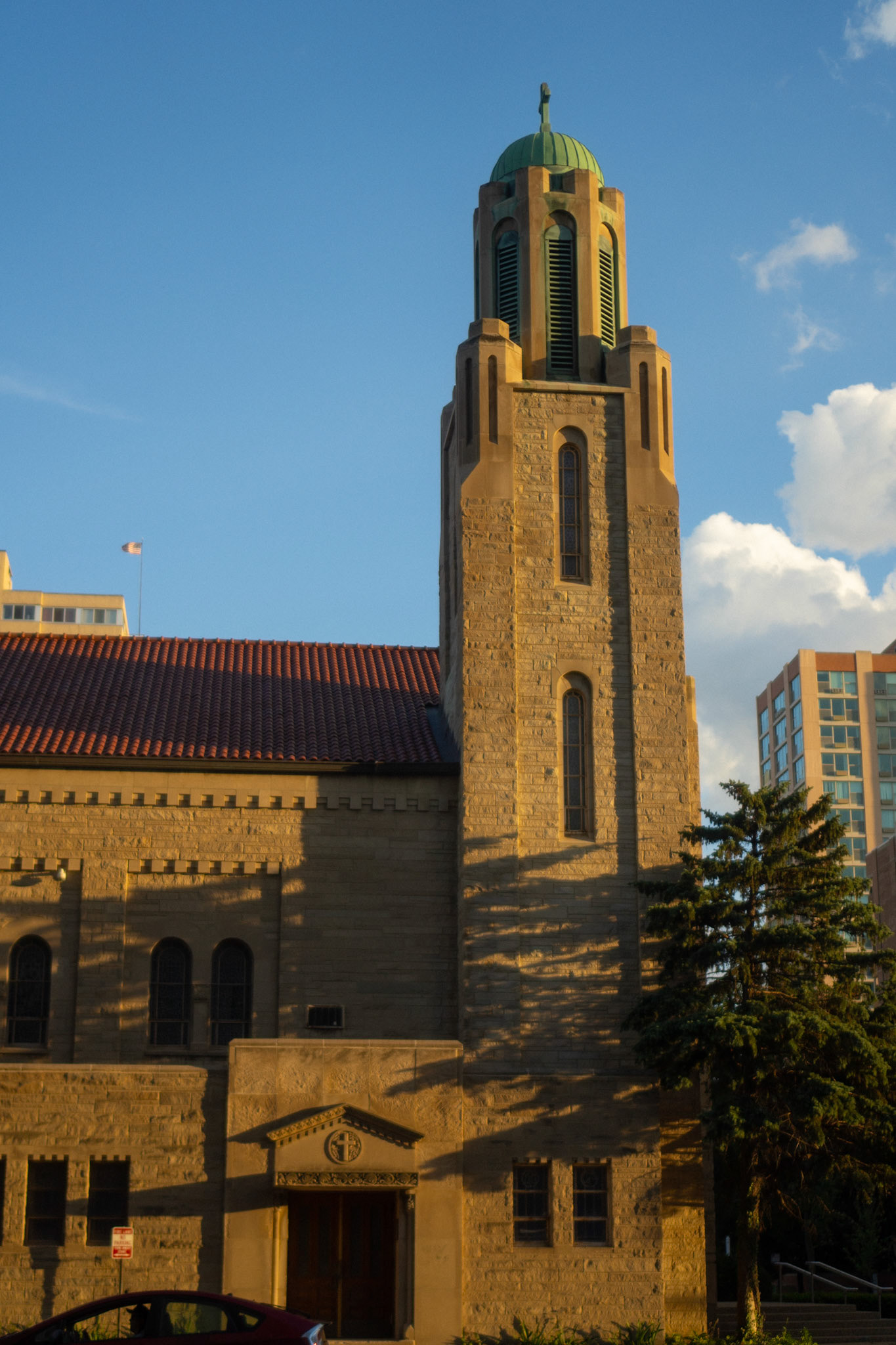 the way the yellow afternoon light spilled over this church just delighted me