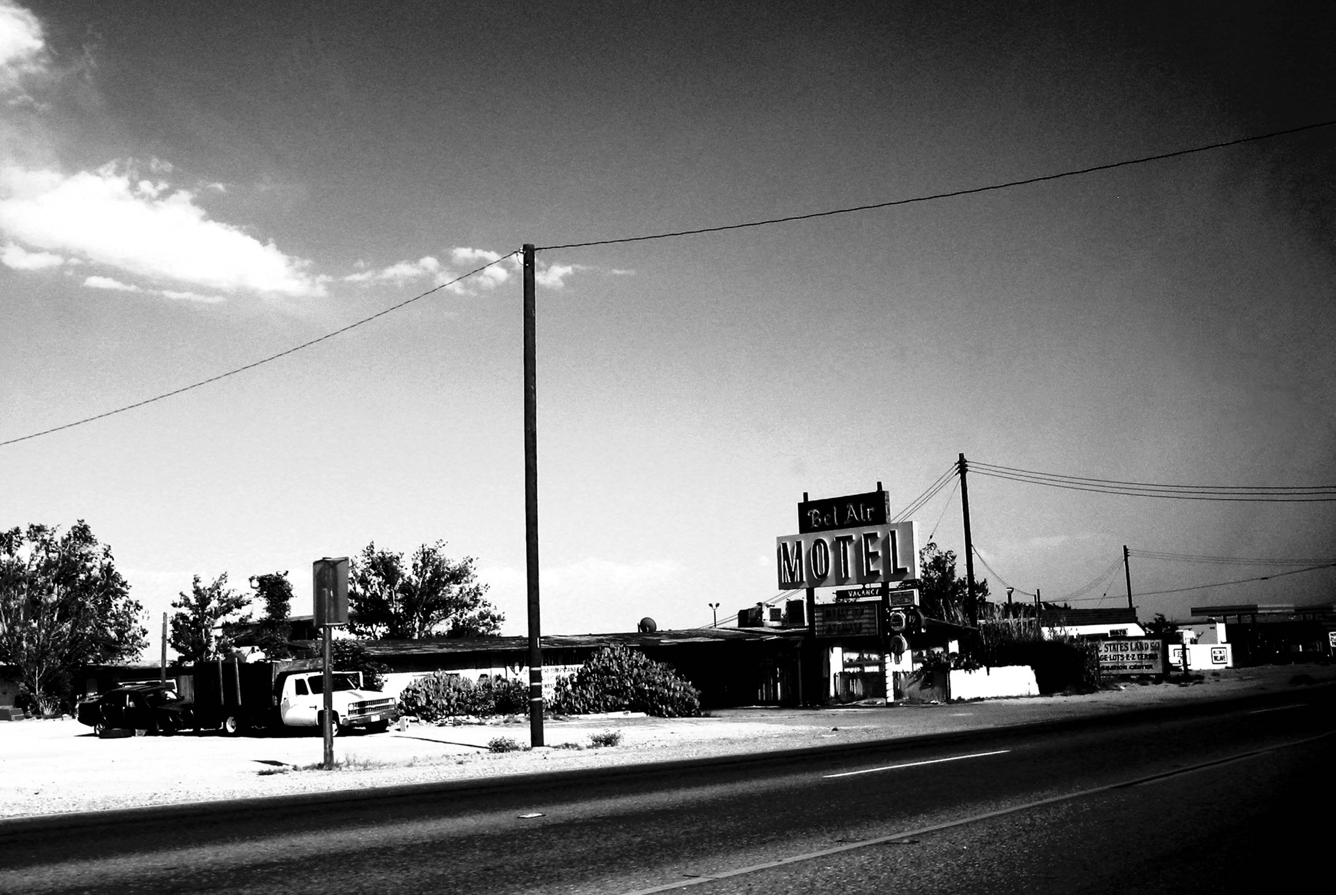 Bel Air Motel
