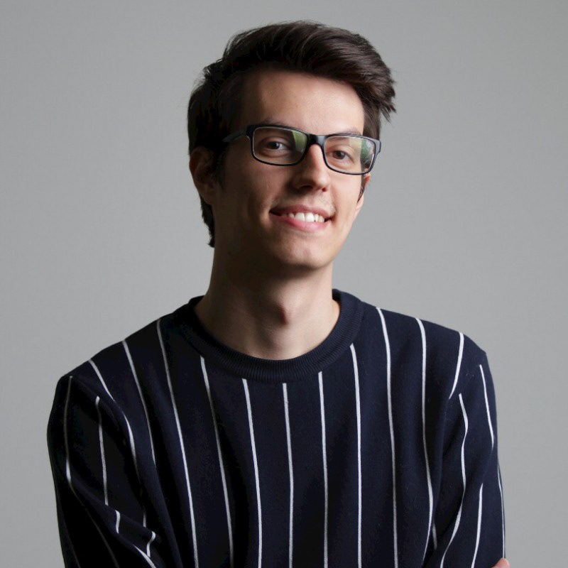 Eduardo Victor Souza, redator publicitário