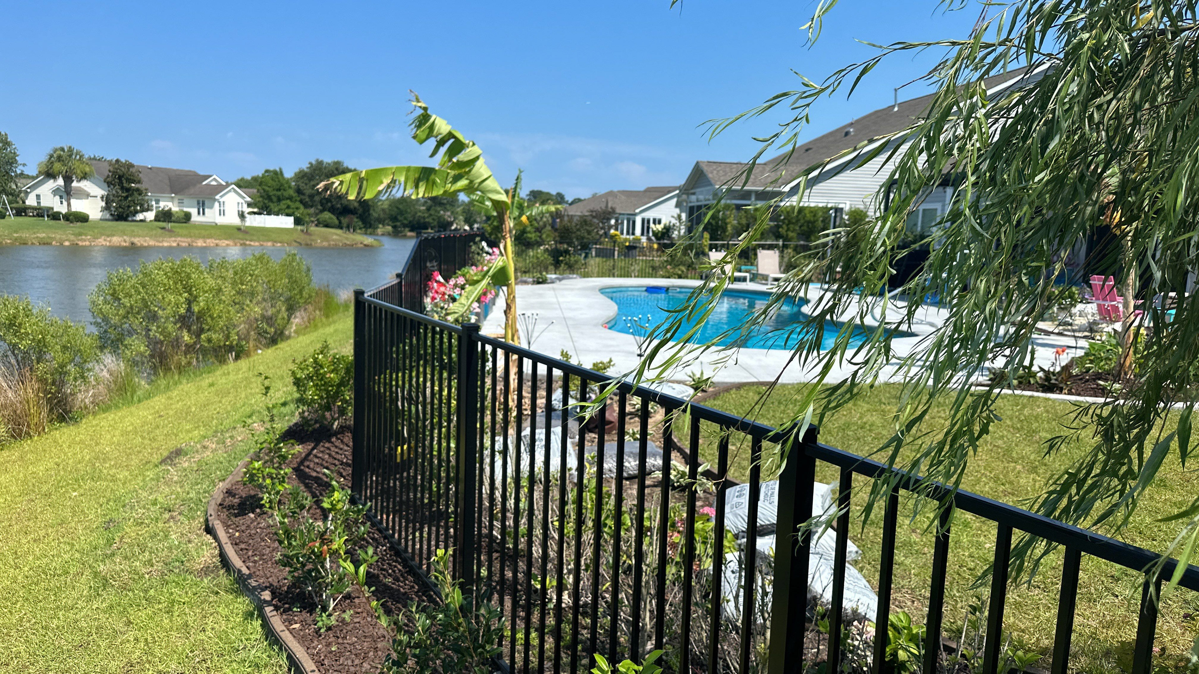 Aluminum Fencing Cover Photo