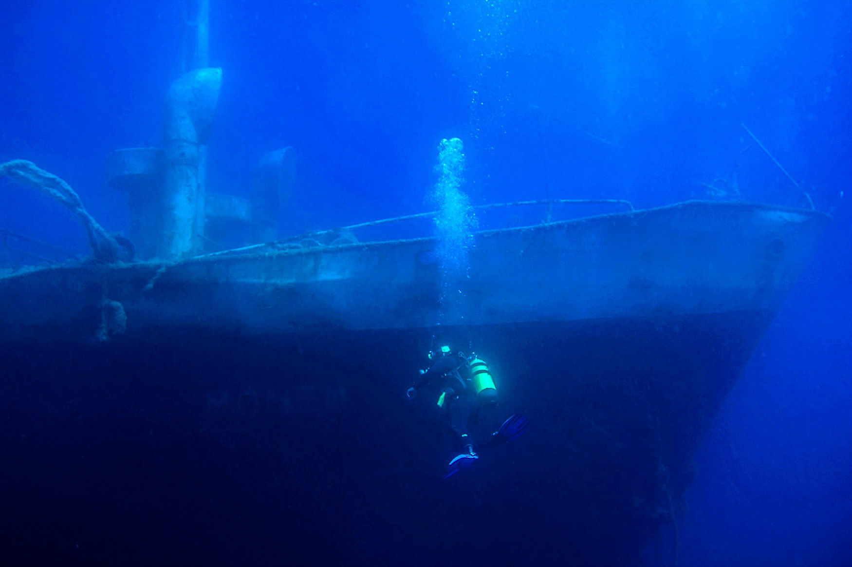 The Monem Sunken Ship, Çeşme