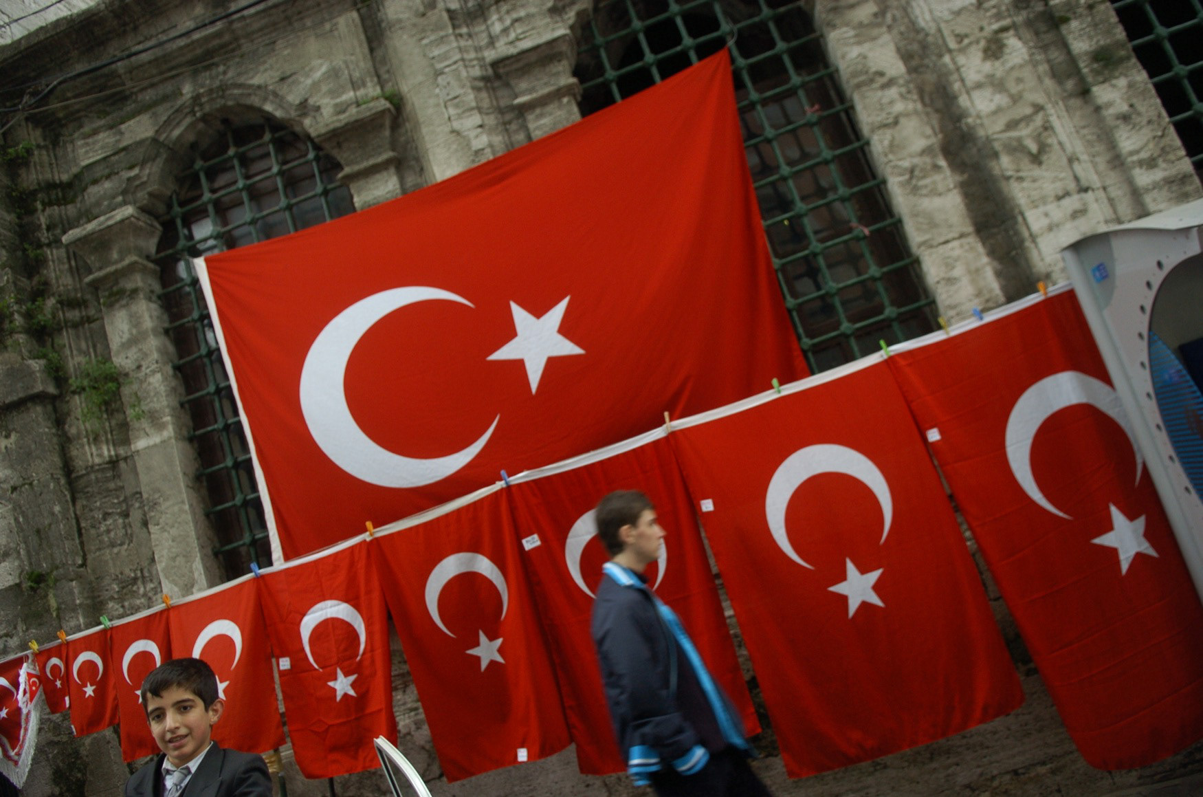 Turkish flags, Eminönü, İstanbul, 2004