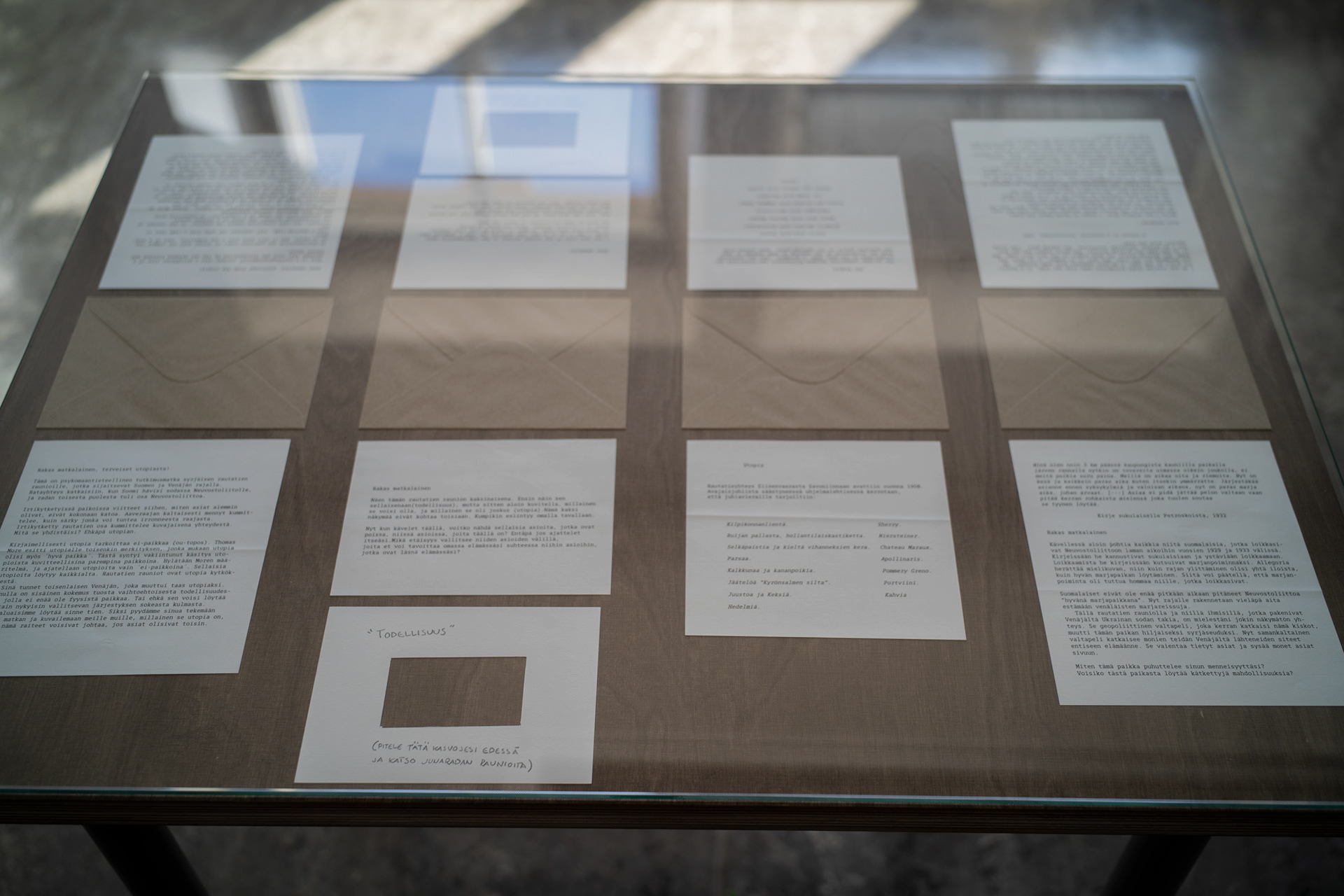 Performance in the form of letters bu Ruuska & Durnenkov