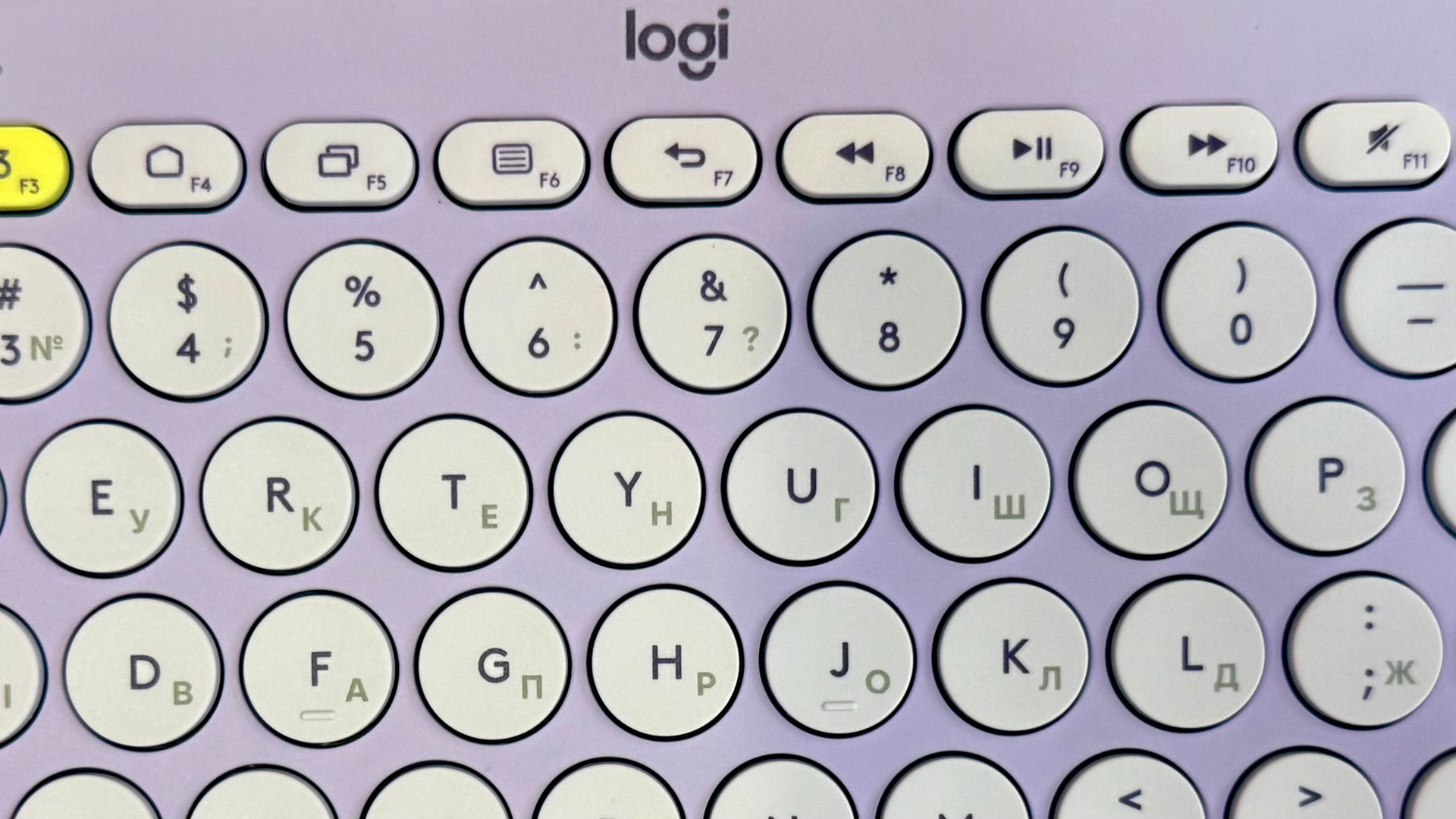 Лазерне гравіювання на клавіатурі Logitech K380 