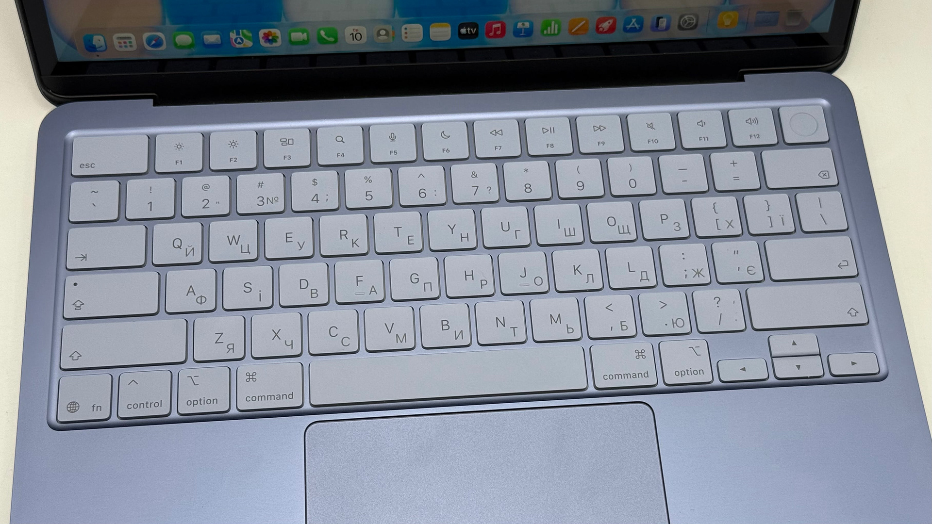 MacBook Neo Indigo (Українська ПК розкладка)