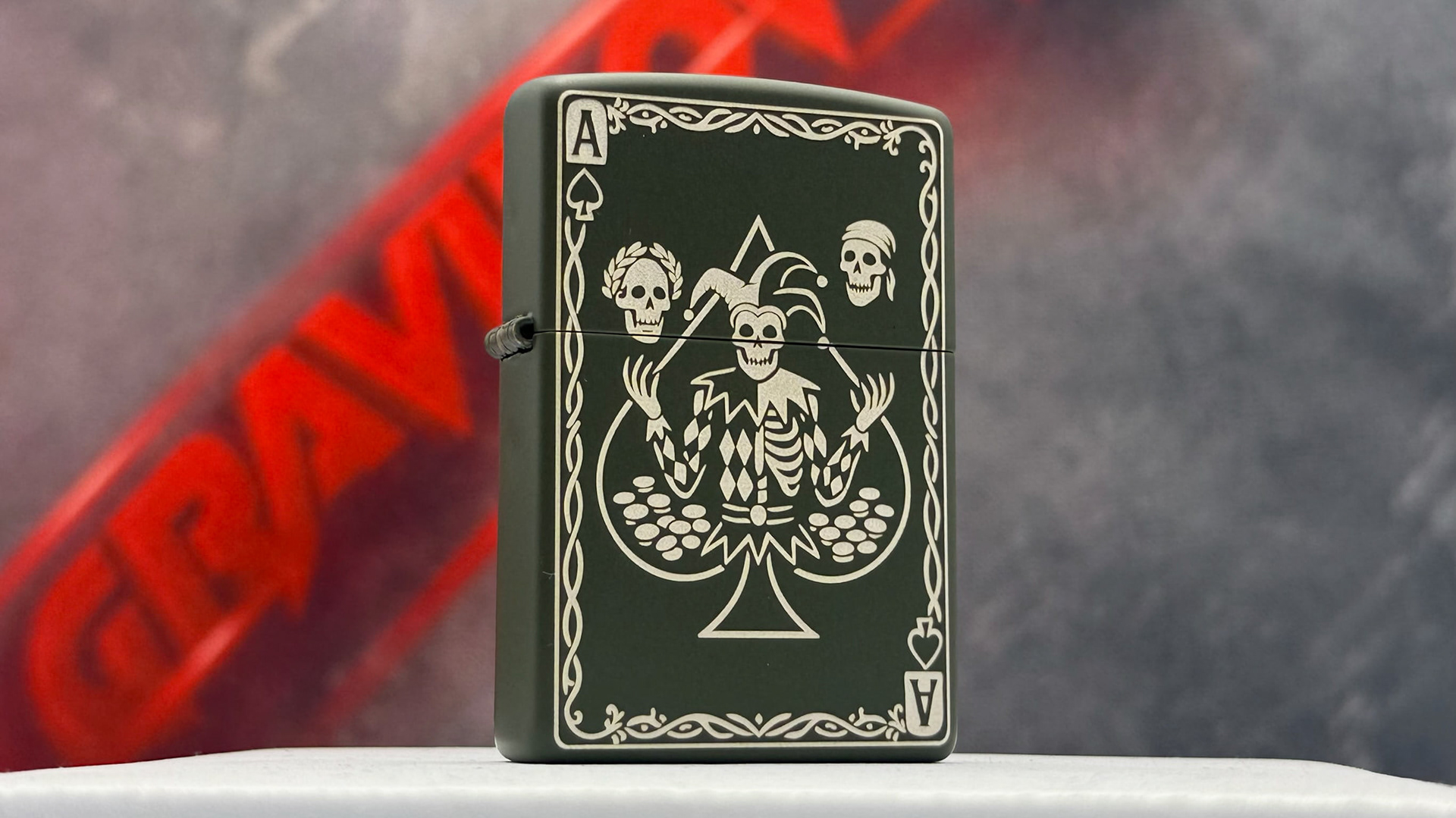 Zippo «Туз пік» — гральна карта з джокером-скелетом і черепами