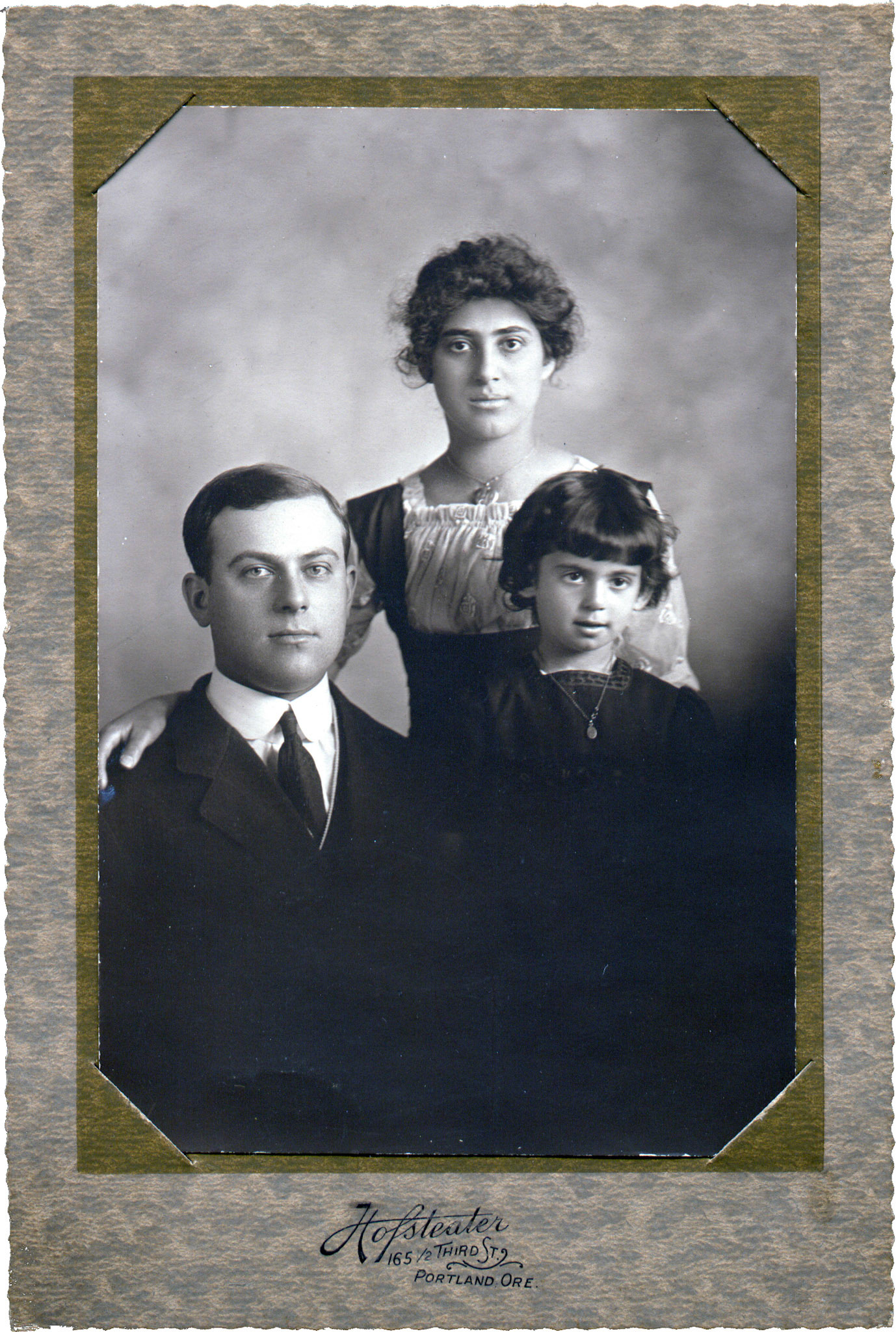 Henry, Gertie, & Ruth abt 1916.
