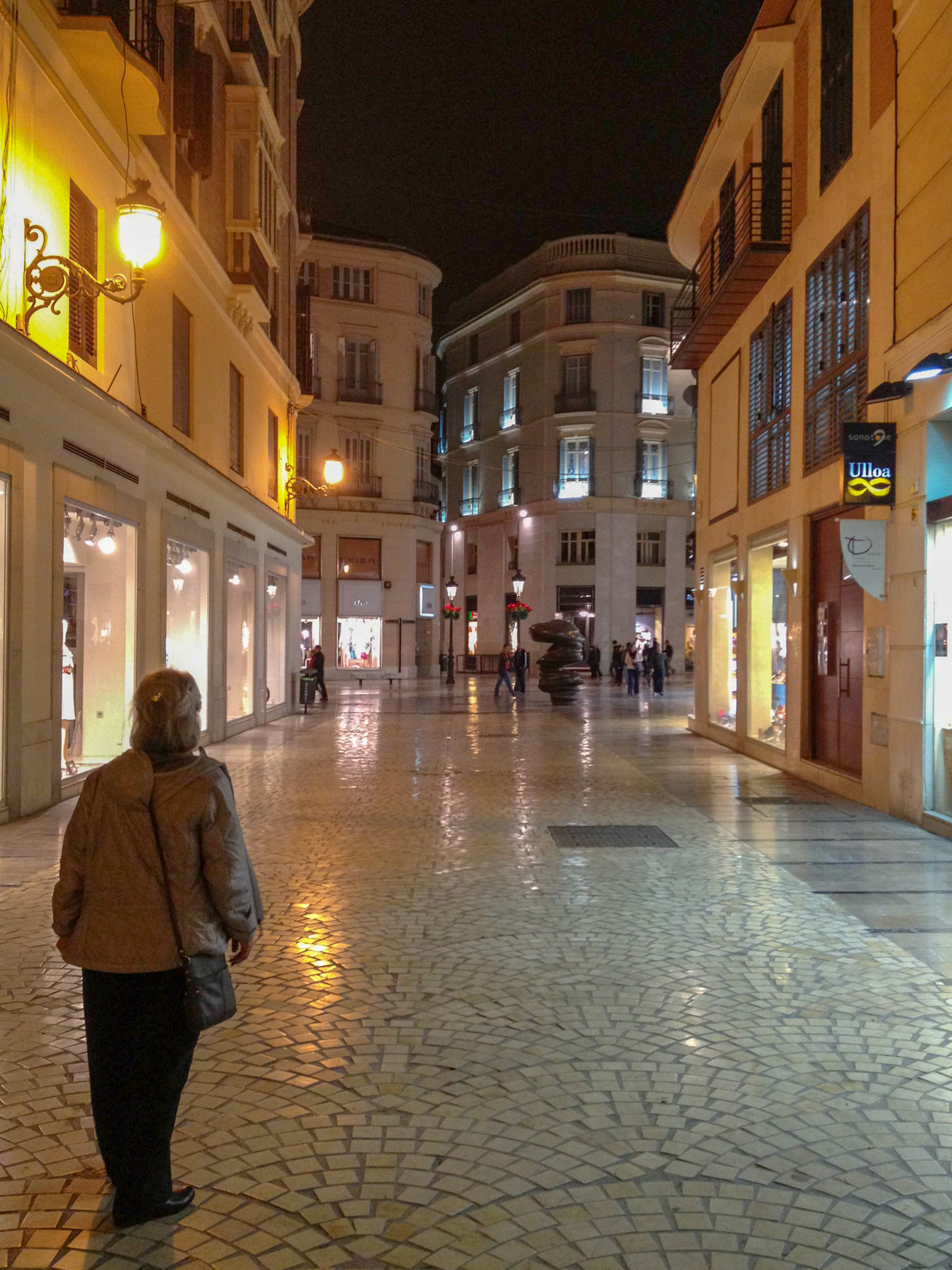 Pedestrian only downtown. Polished granite streets.