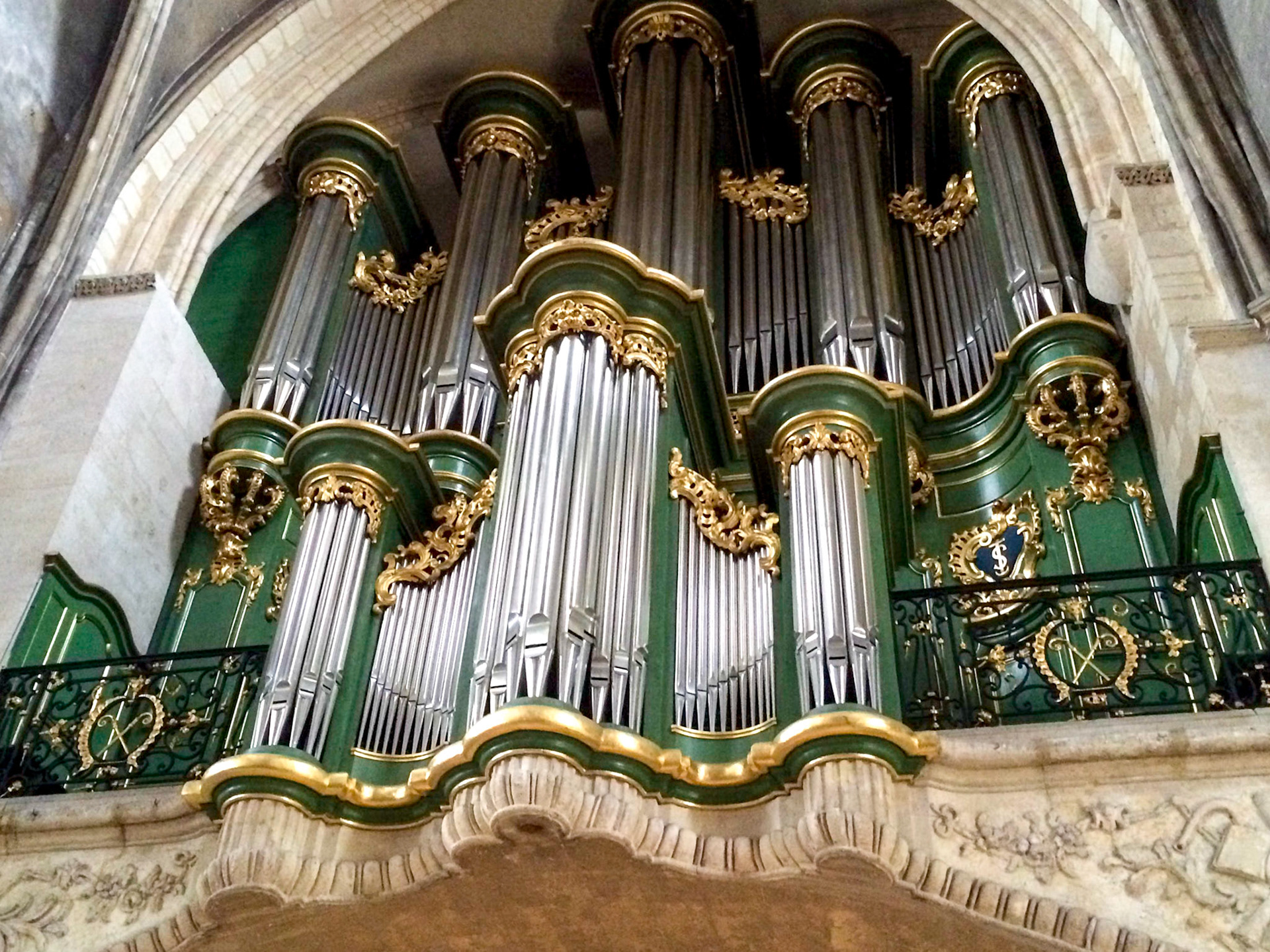 Unfortunately nobody was practicing the organ