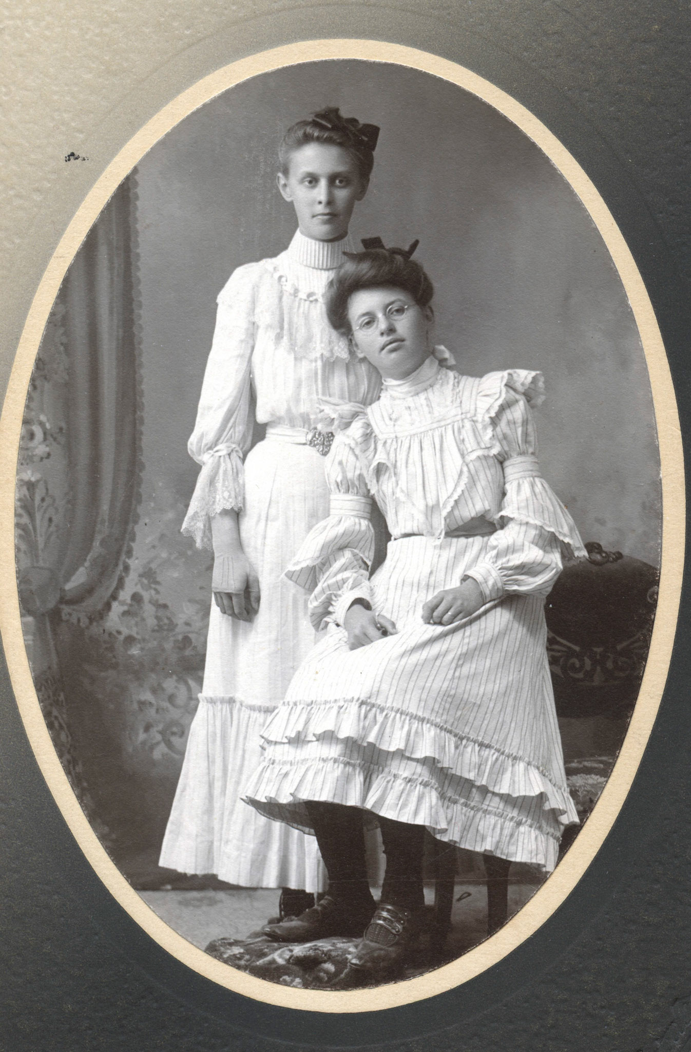 Cora & Metha Fehler.