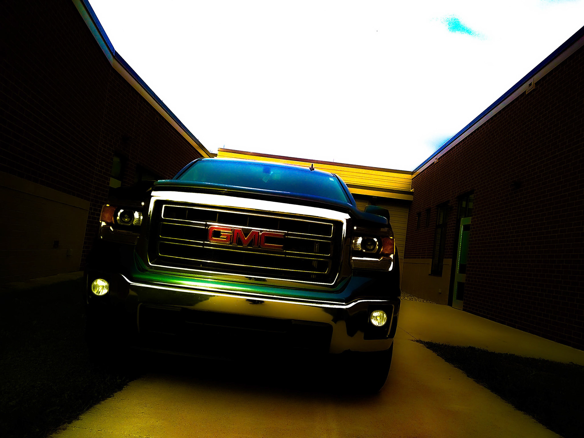 (Photo by Elsha Bytwork)