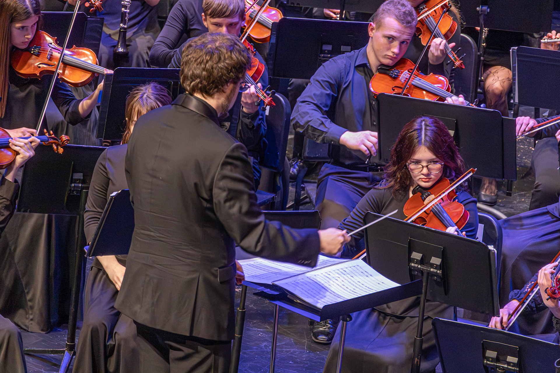 Juniors Mackenzie Popma and Ian Dehaan play "Equinox," joined by the band. (Photo by Eva Sierra)