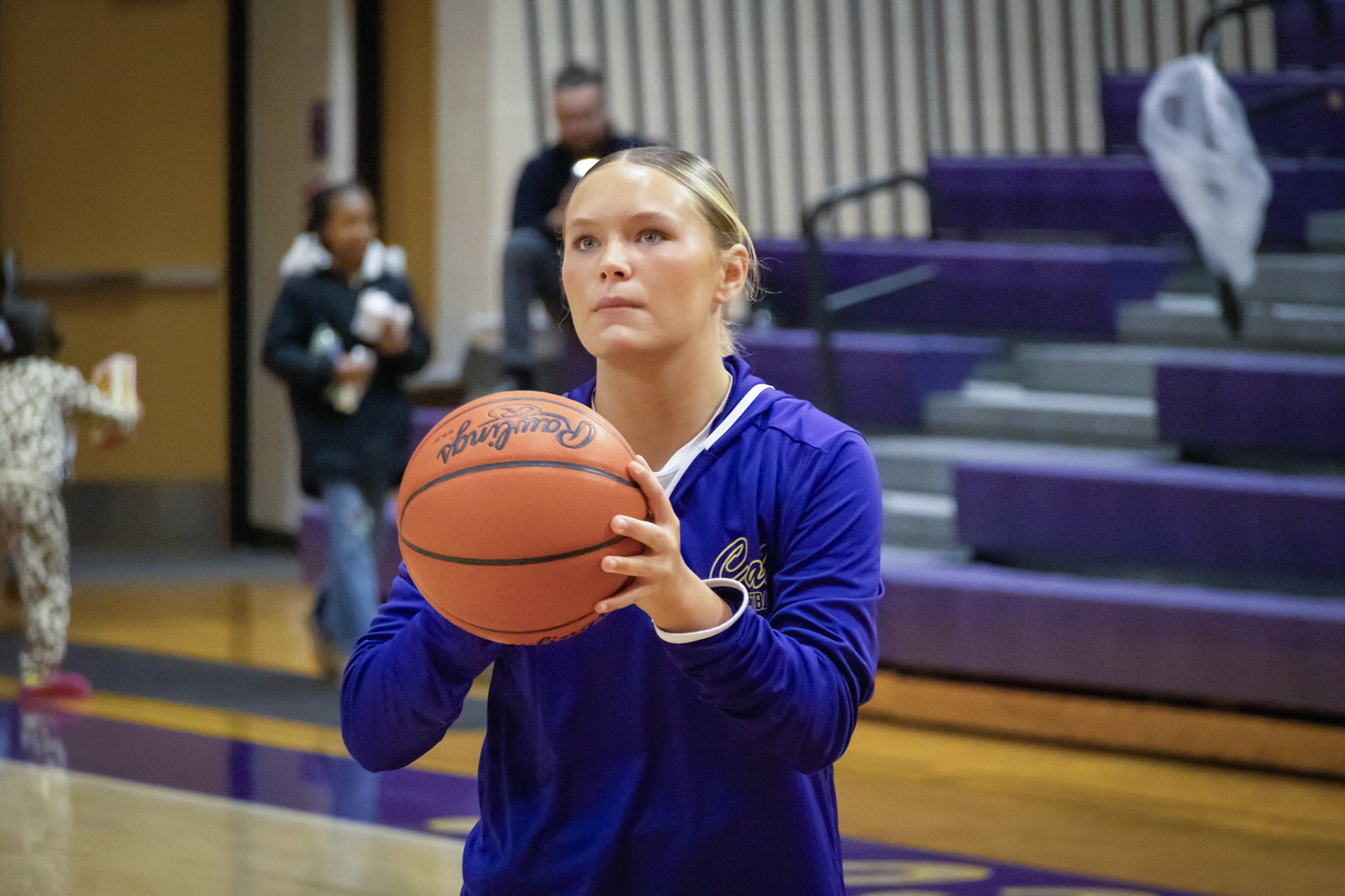 PREGAME FOCUS Addison Veldt shots during warm-ups. (Photo by Natalia Teneyuque)