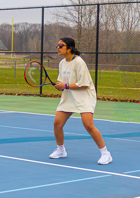 Shrimathi Kumar gets into position to start her match. (Photo by Stella Wagnerova)