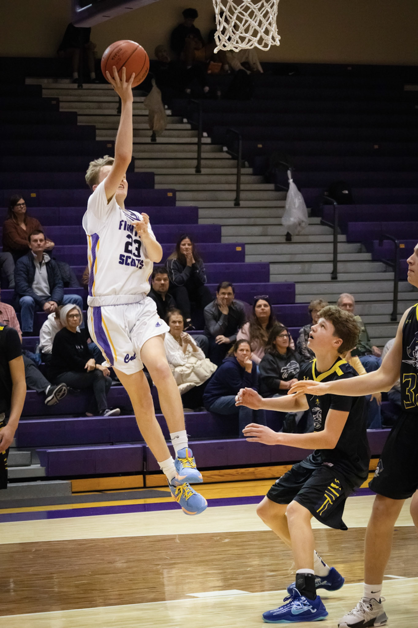 James Abbott makes a tough, athletic play, giving everything he has as the defense stands stunned. (Photo by Jeremiah Pittman)