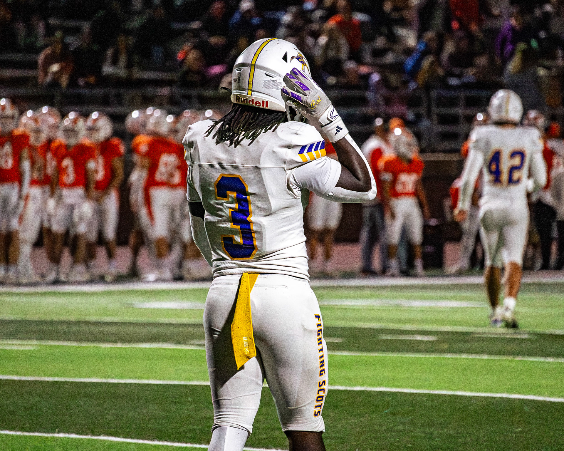 RETURN READY Senior Capree’ Thomas lines up for a kick return against division rival Rockford Rams. (Photo by Egan Otto)