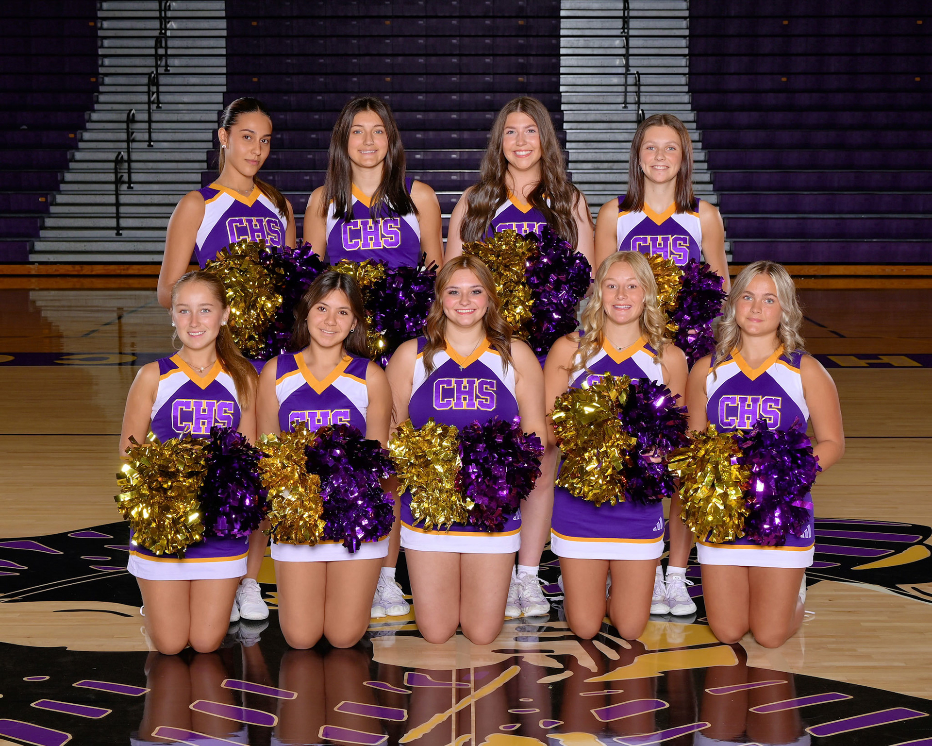 Sideline Cheer Seniors (Photograph displayed with permission from Geskus Photography Inc.)
