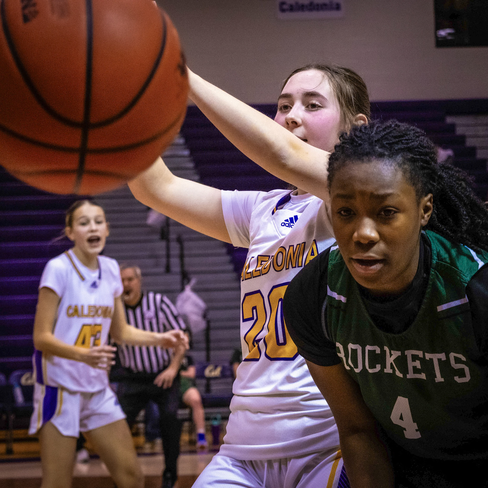 A pass to Kaity Soper. (Photo by Gemma Piccard)