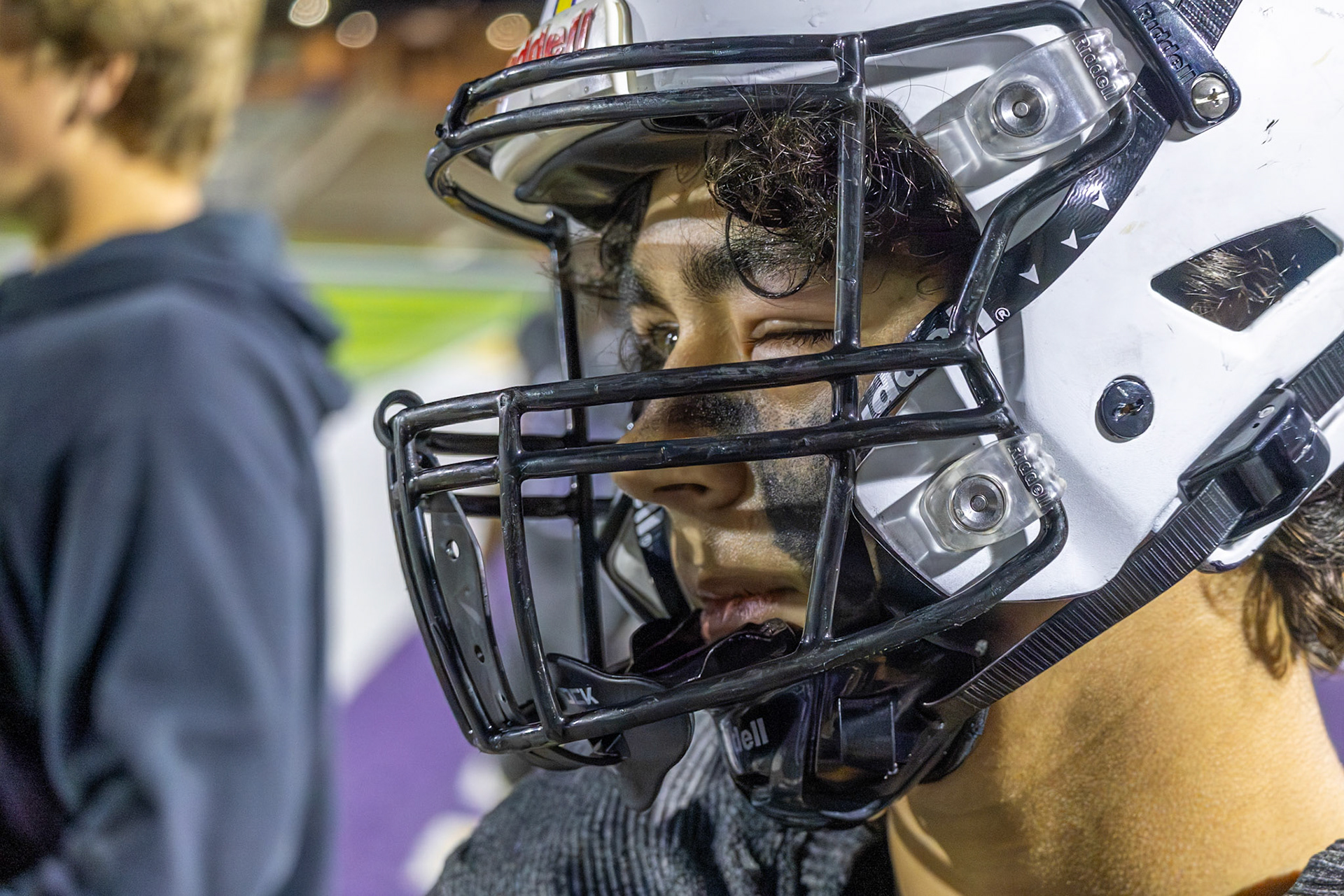 Jackson Heffner recovering from a hard hit to the eye, fighting in every blink. (Photo by Khloe Lowande)