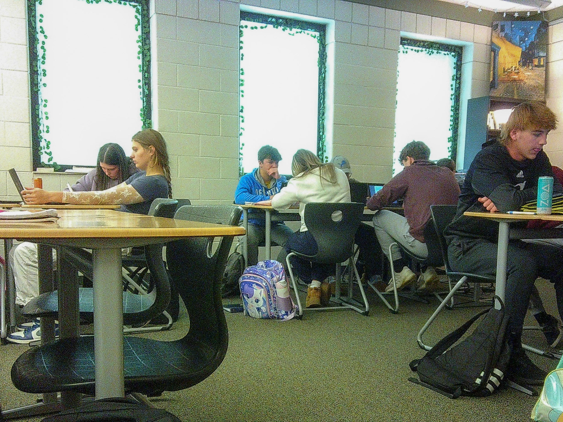 Mrs VanVuuren's Senior Creative Writing class is hard at work with theor short story plot outlines. (Photo by Avarey Lippert)