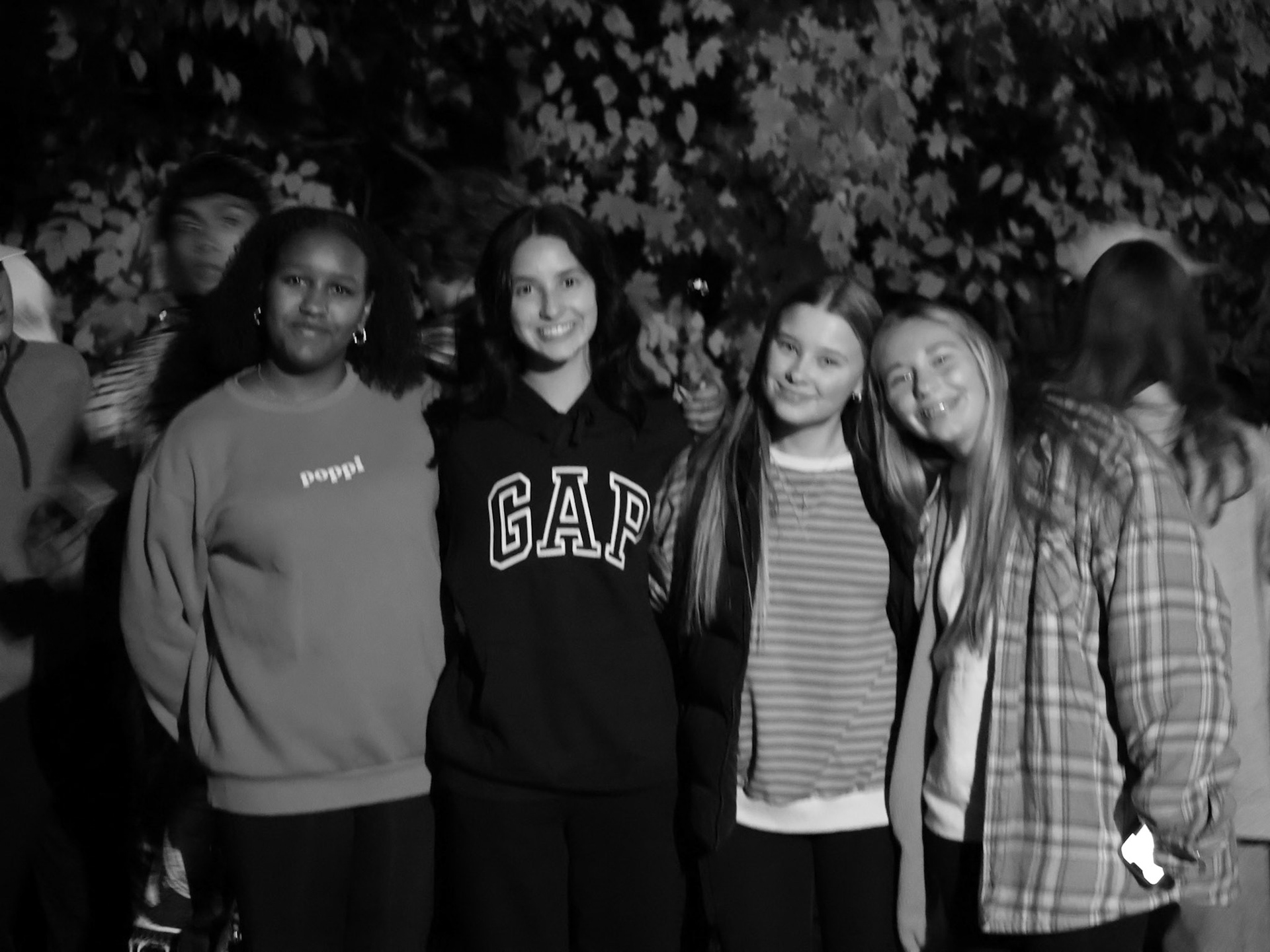 Lydia Toang, Brylee Torres, Alexis Visel, and Ava Graham all wait in line before the scare of their lives. (Photo by Elsha Bytwork)