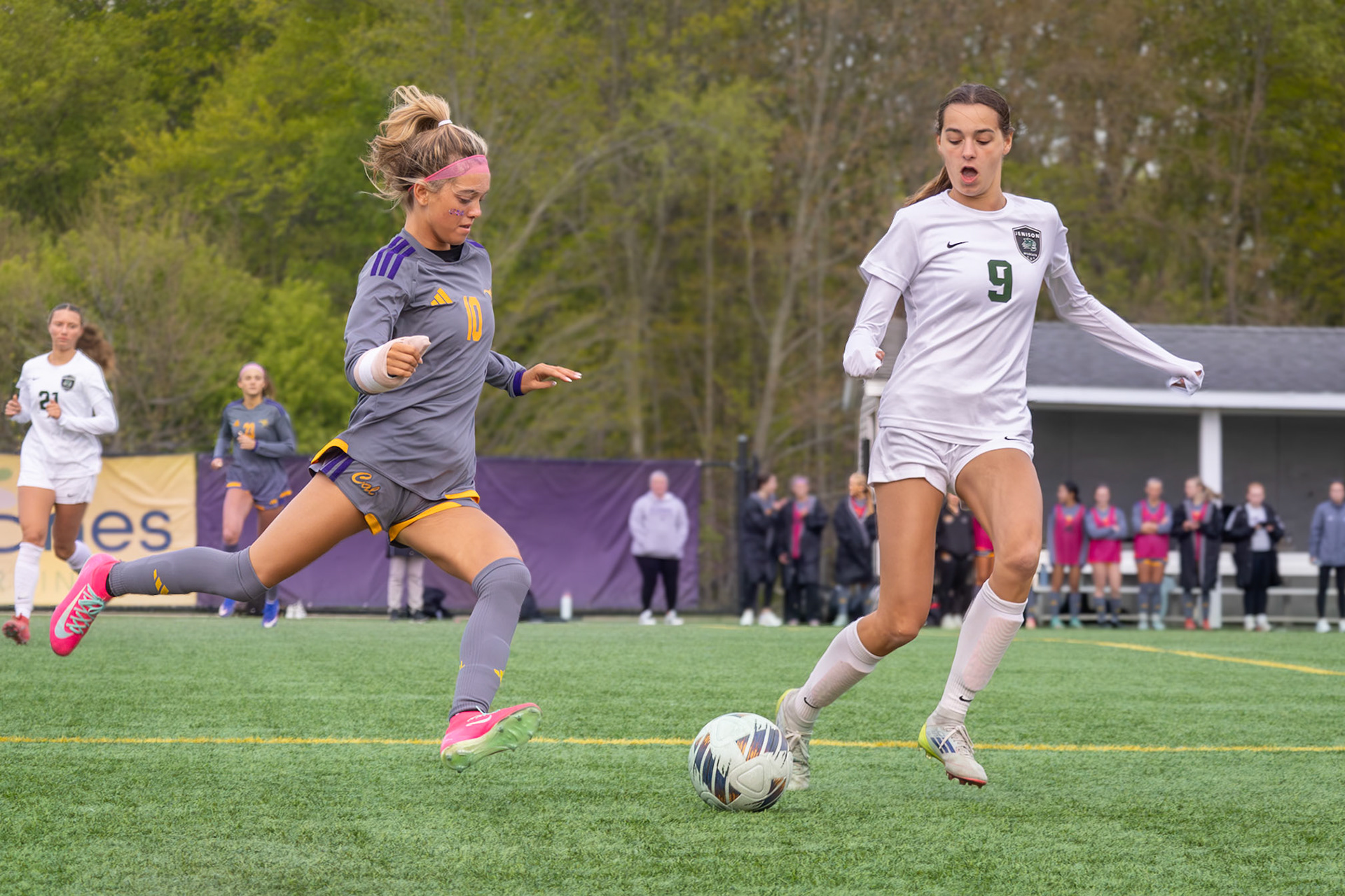 Maya Terryn proves that even with a broken arm in a cast, nothing can stop her from going for the ball. (Photo by Ava LaBine)