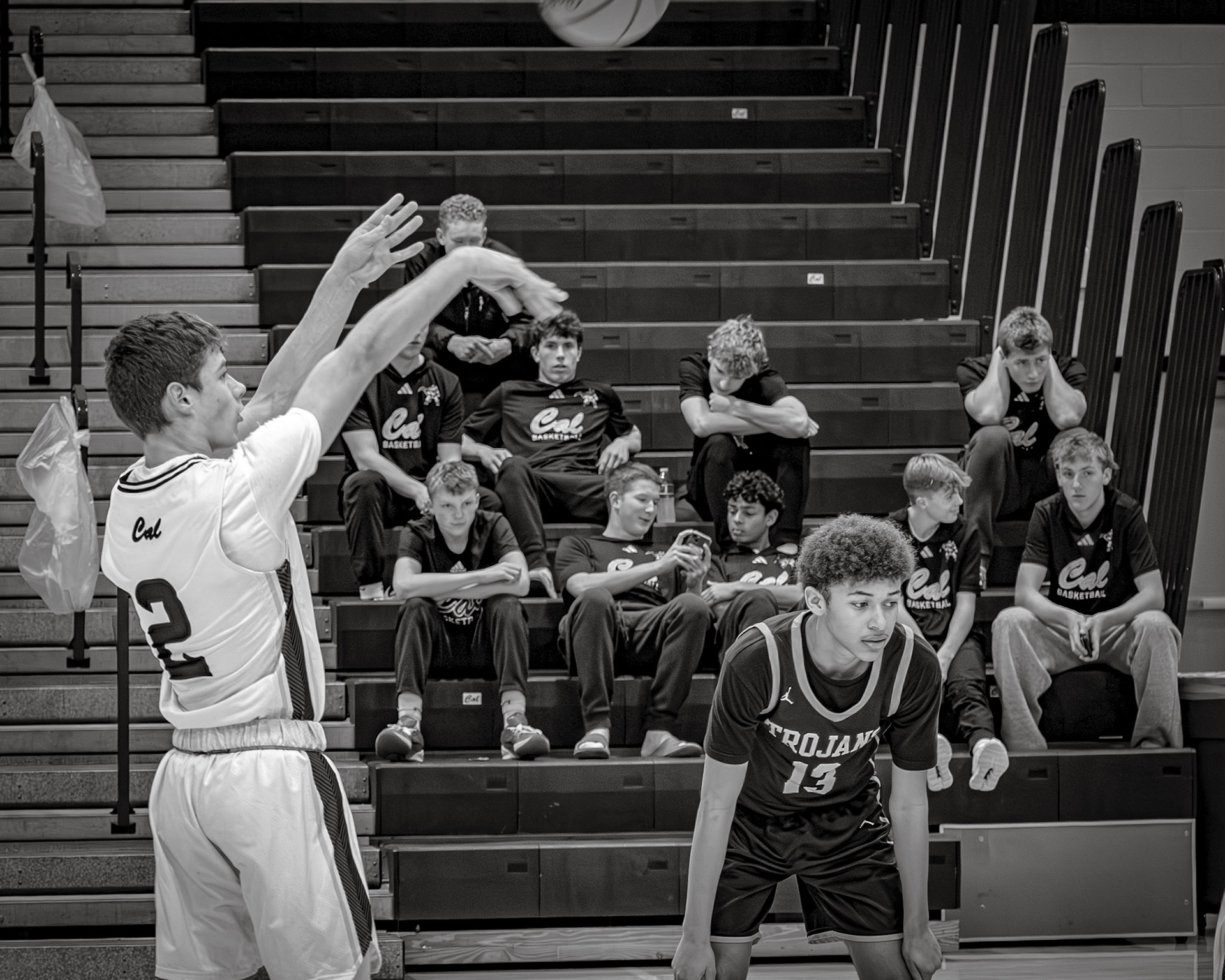 Austin Guider takes the shot. (Photo by Elsha Bytwork)
