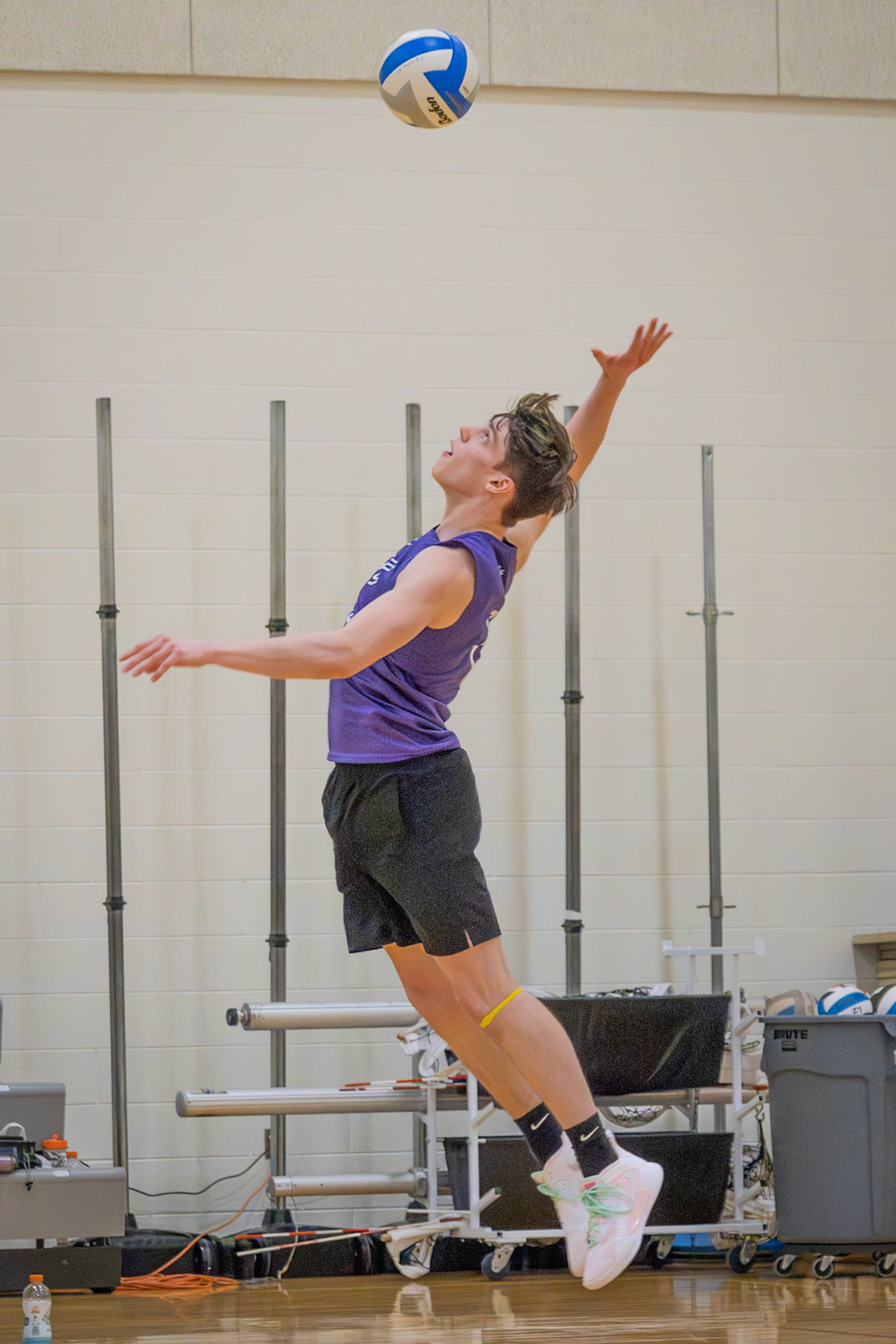 Thanh Nguyen serves an ace against South Christian. (Photo by Keira Marshall)
