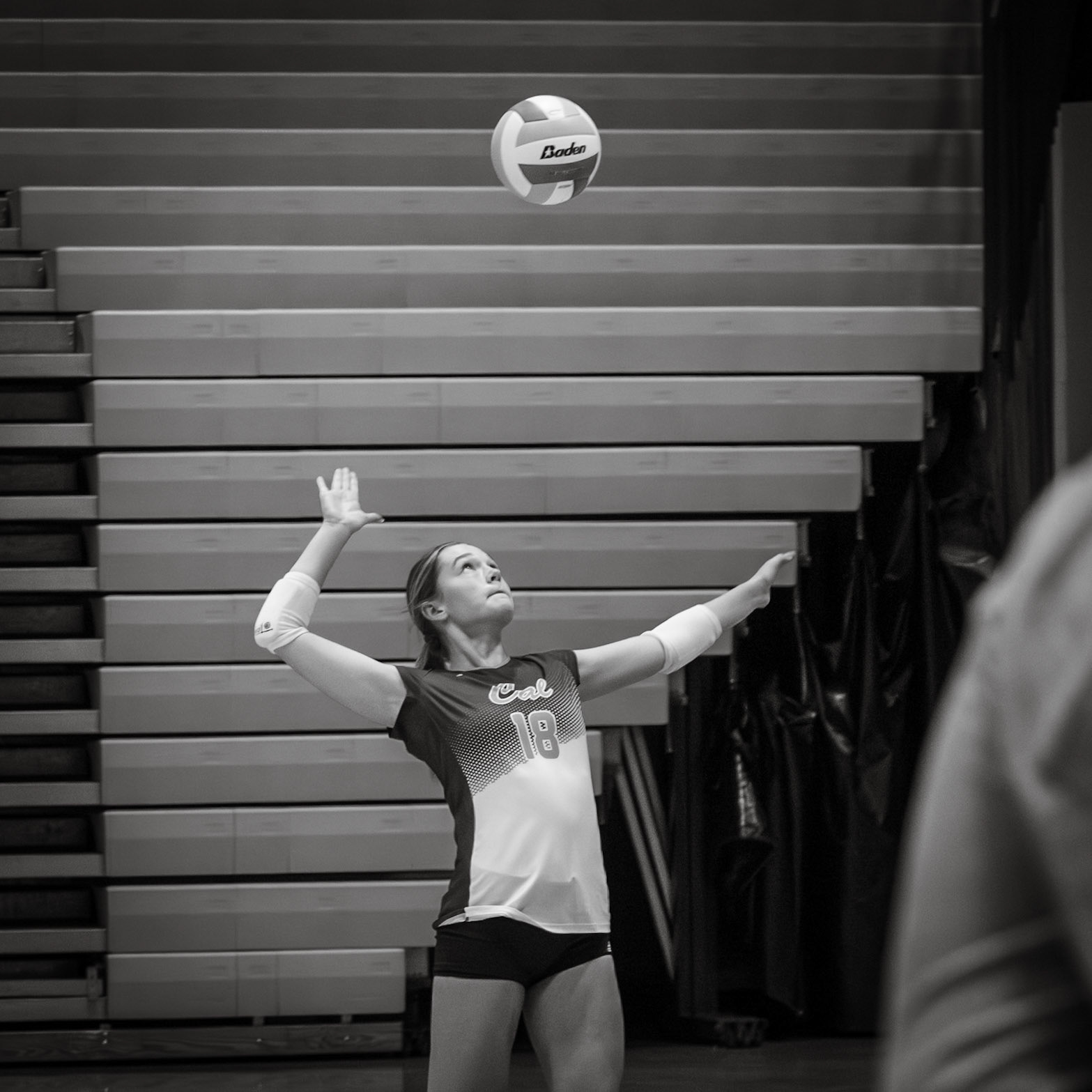 READY Nora Collins sets the tone one serve at a time. (Photo by Khloe Lowande)